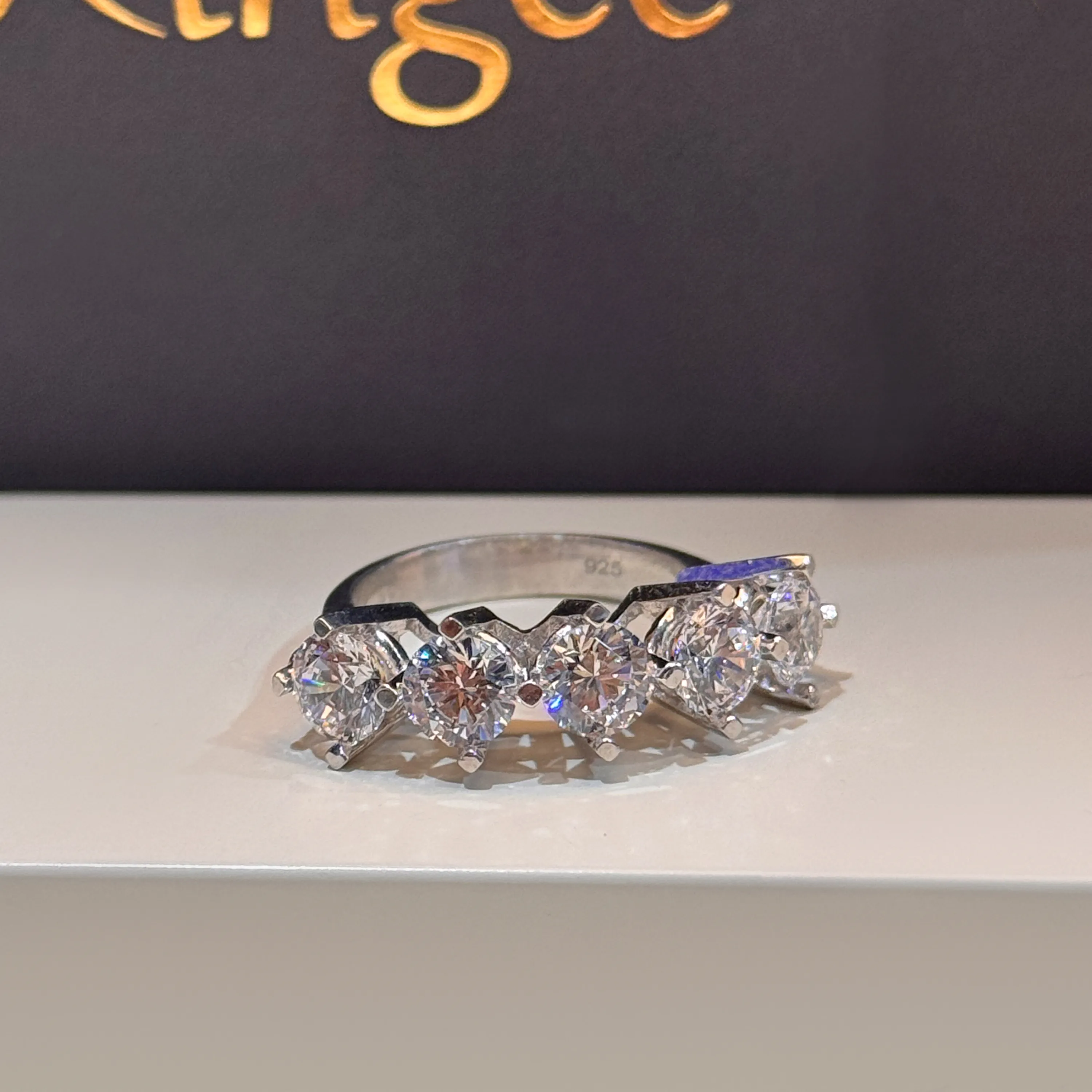 925 sterling silver ring with Swarovski zircon 925 sterling silver ring with Swarovski zircon