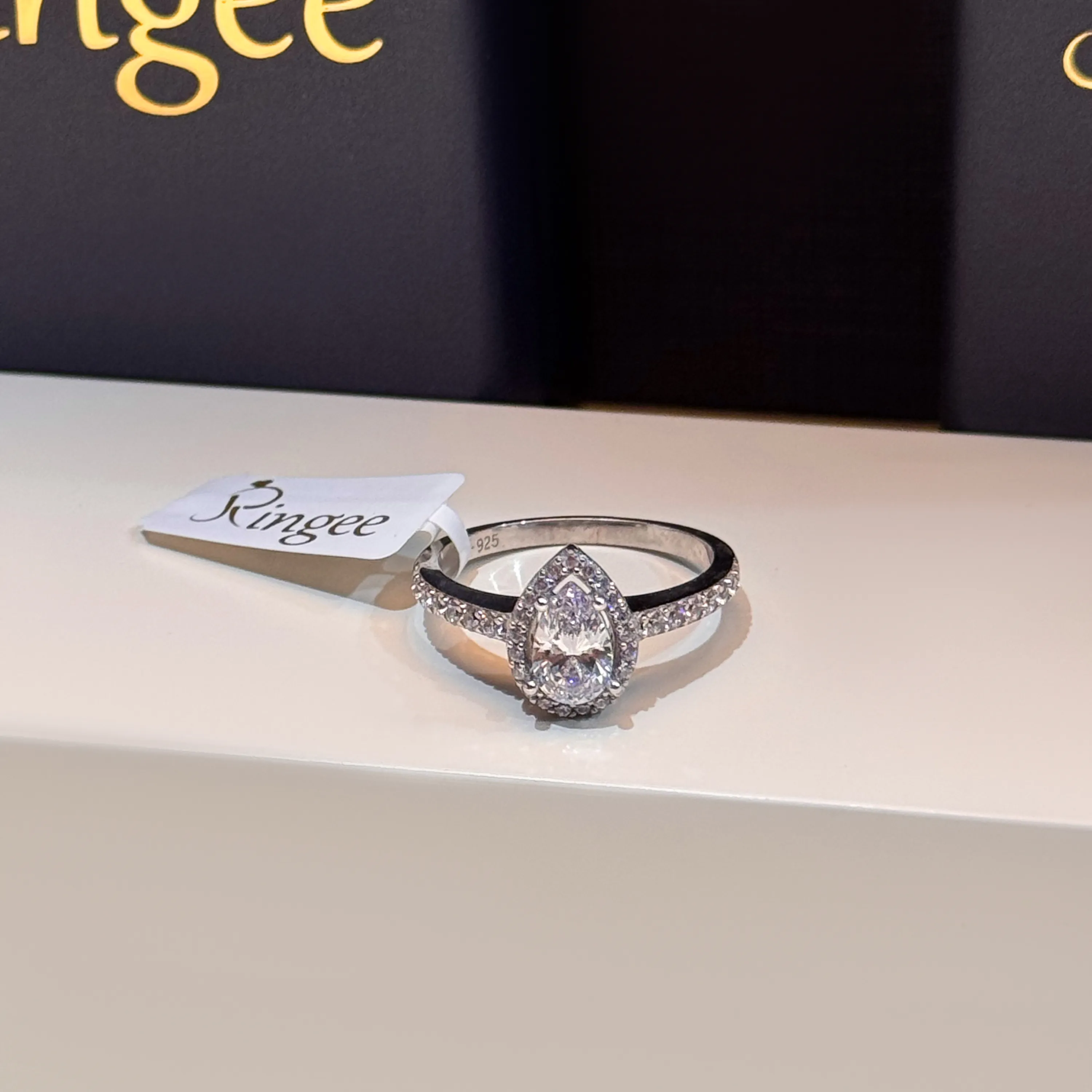 925 sterling silver ring with Swarovski zircon