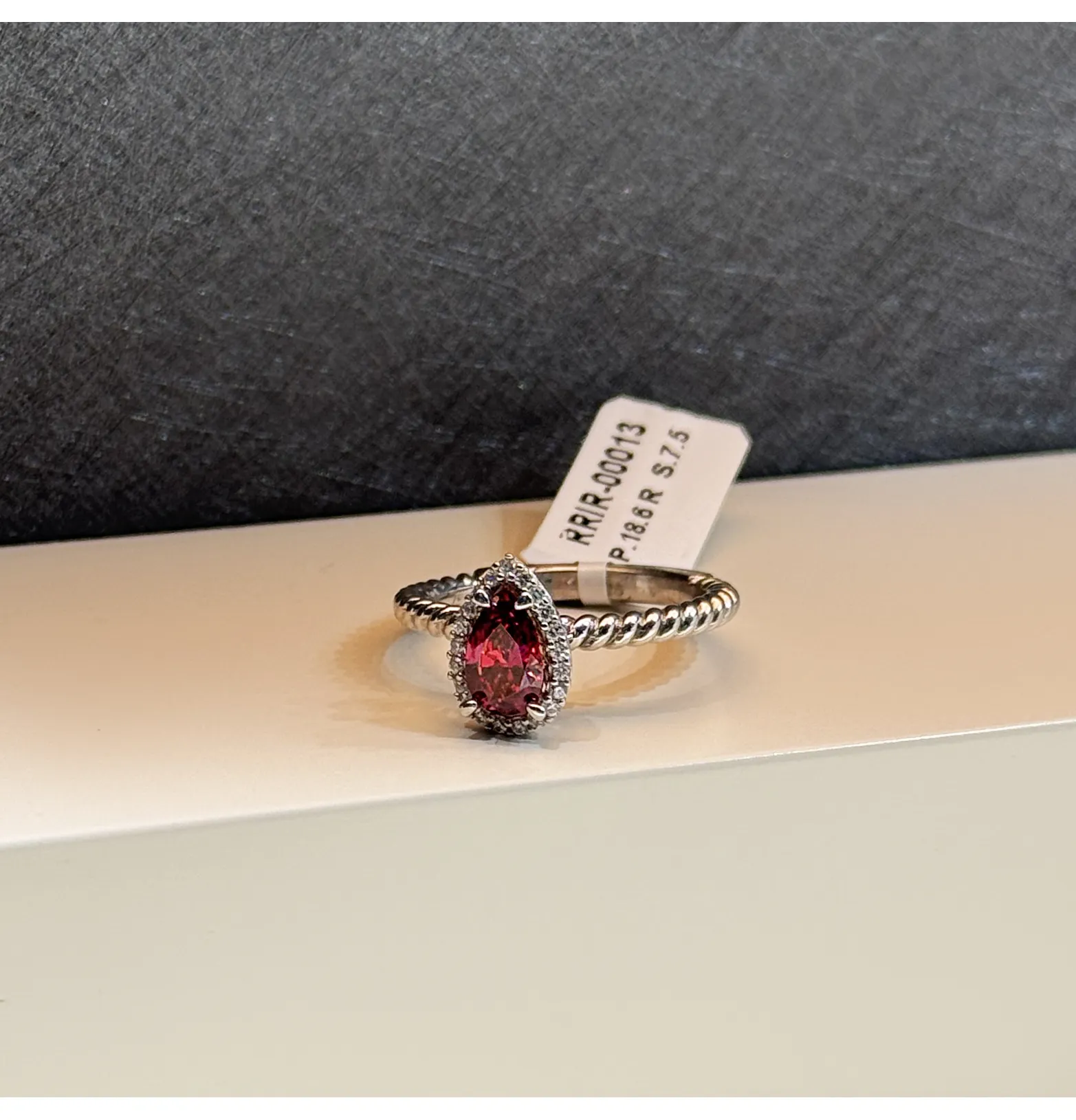 925 Sterling Silver Ring with Swarovski Zircon
