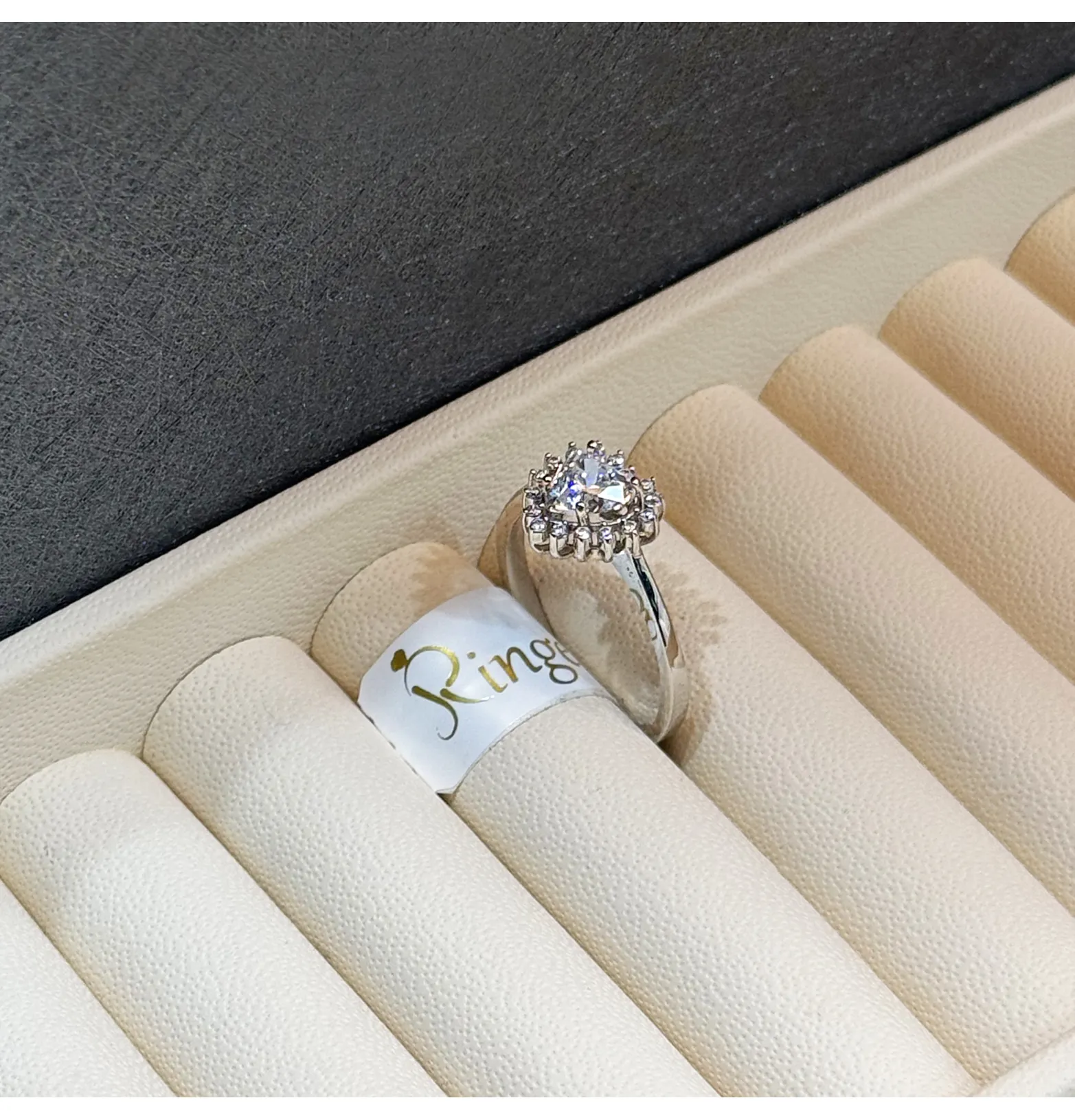 925 Sterling Silver Ring with Swarovski Zircon