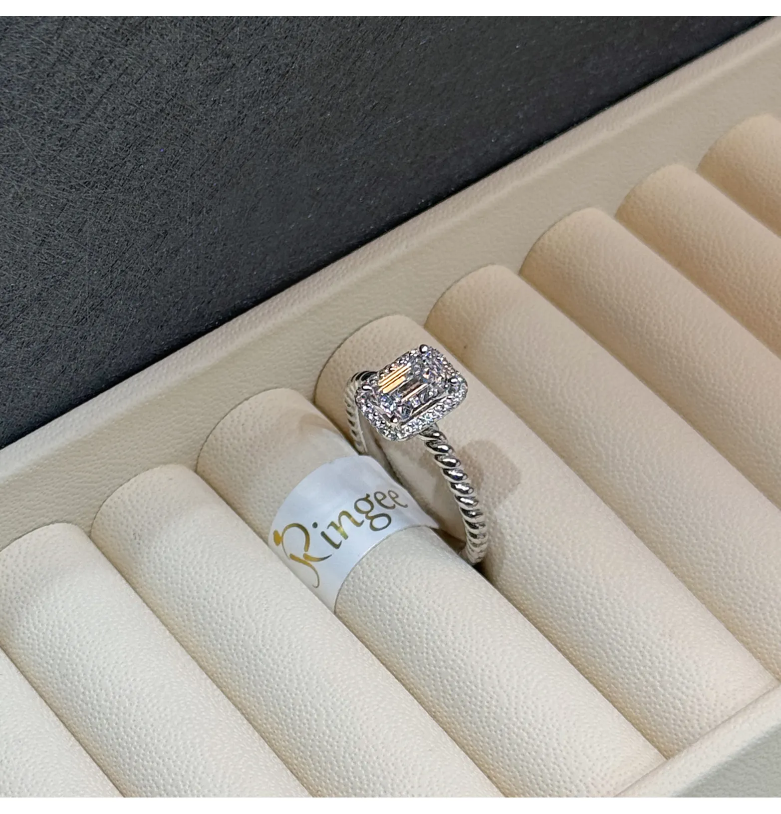 925 Sterling Silver Ring with Swarovski Zircon