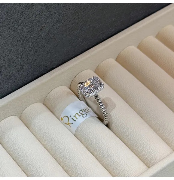 925 Sterling Silver Ring with Swarovski Zircon
