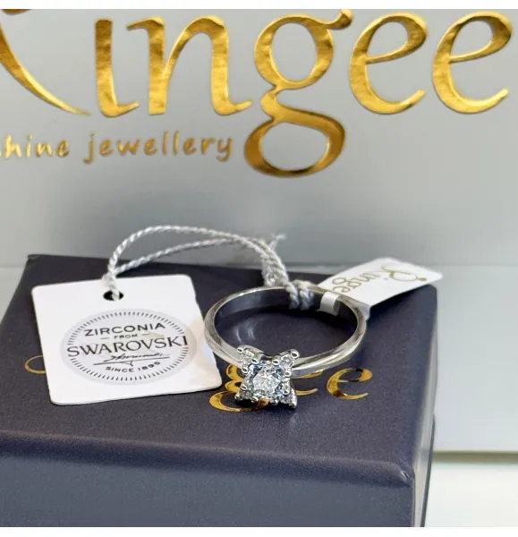 925 Sterling Silver Ring with Swarovski Zircon