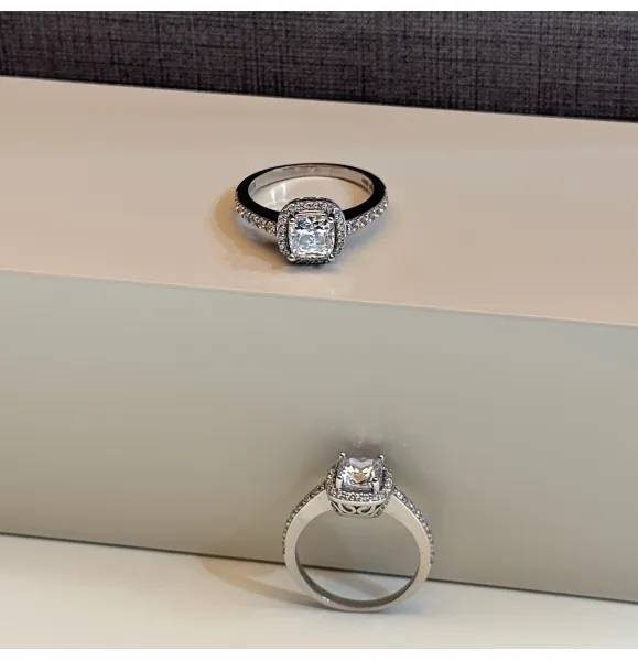 925 Sterling Silver Ring with Swarovski Zircon