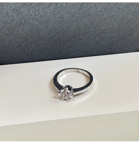 925 Sterling Silver Ring with Swarovski Zircon