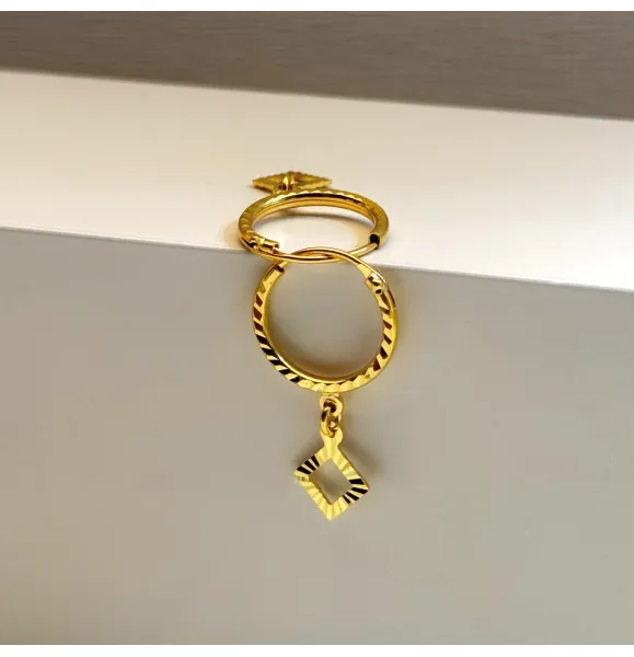 21-karat gold hoop earrings for children, Omani-made
