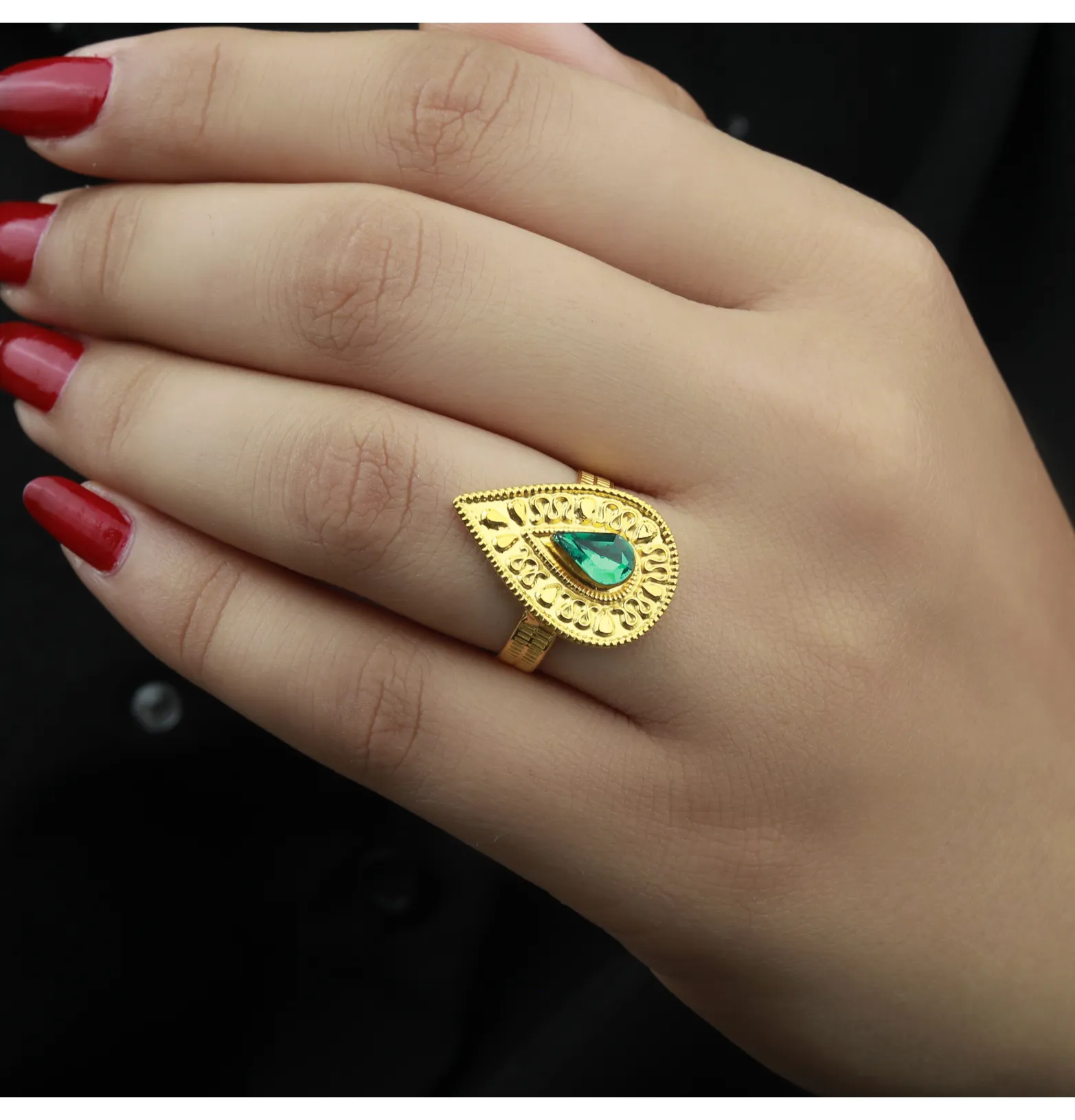 21-karat gold ring, Omani made