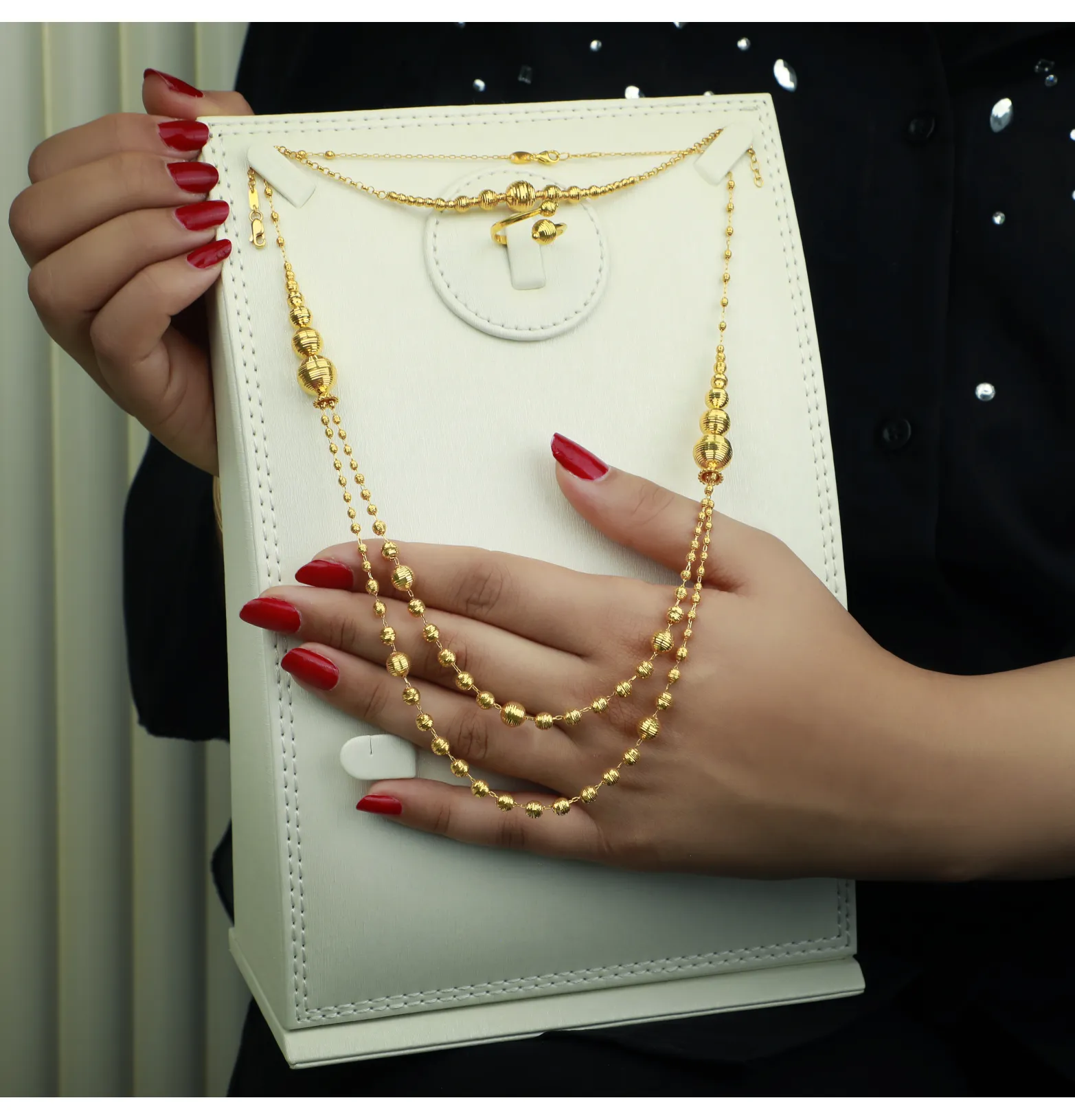 21-karat gold set, Italian made