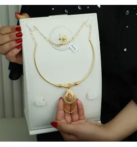 Half set of 21-karat gold, Omani made