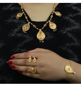21-karat gold set, Bahraini made