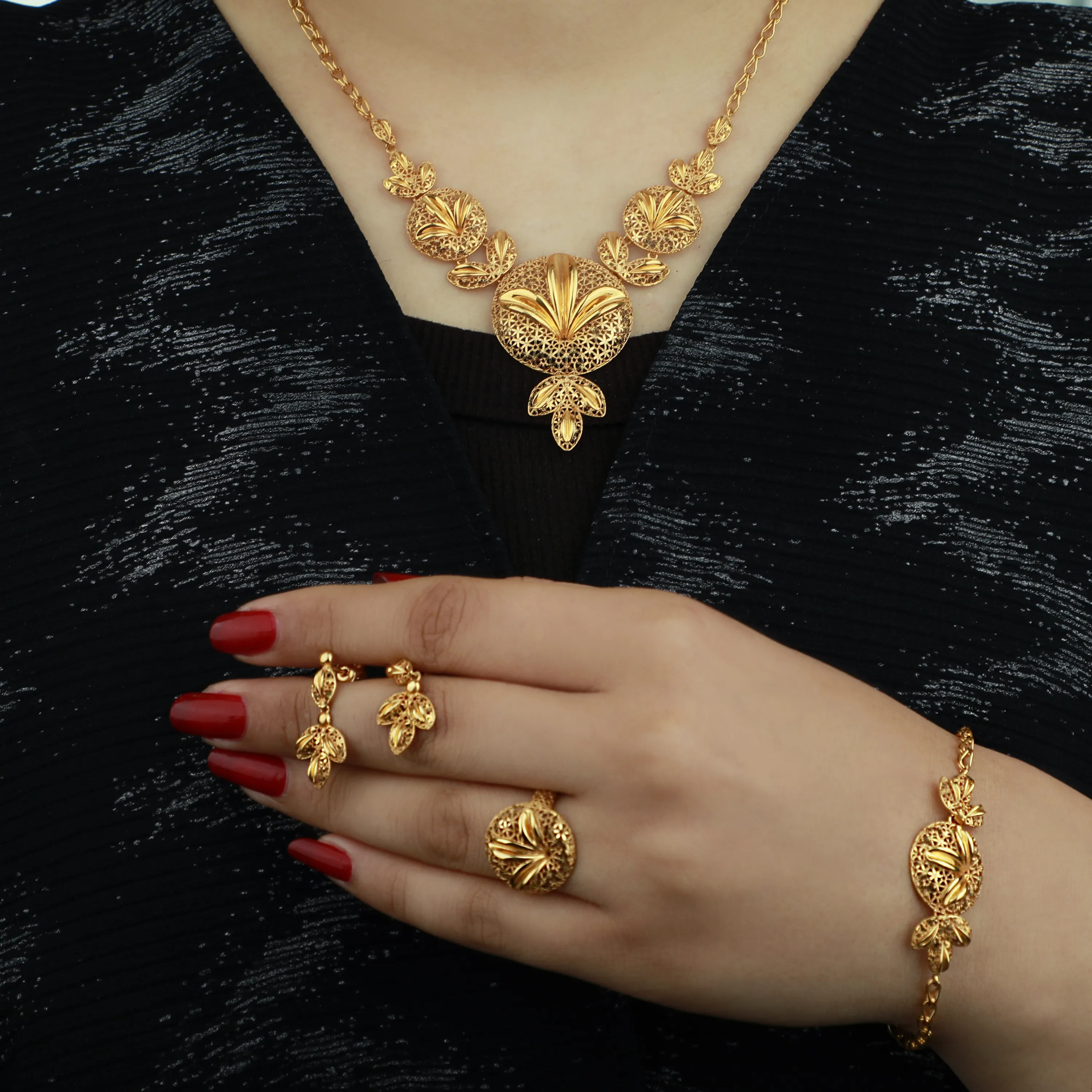 21-karat gold set, Saudi made 21-karat gold set, Saudi made