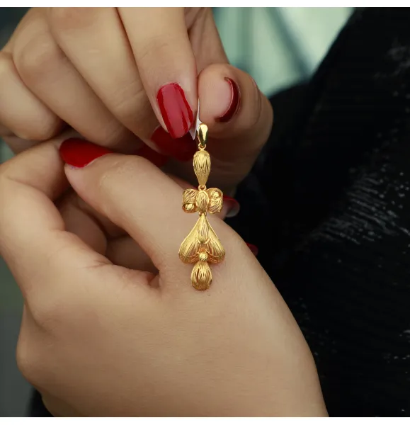 Heart-shaped pendant, 21 karat gold, Saudi made - (S-0146)