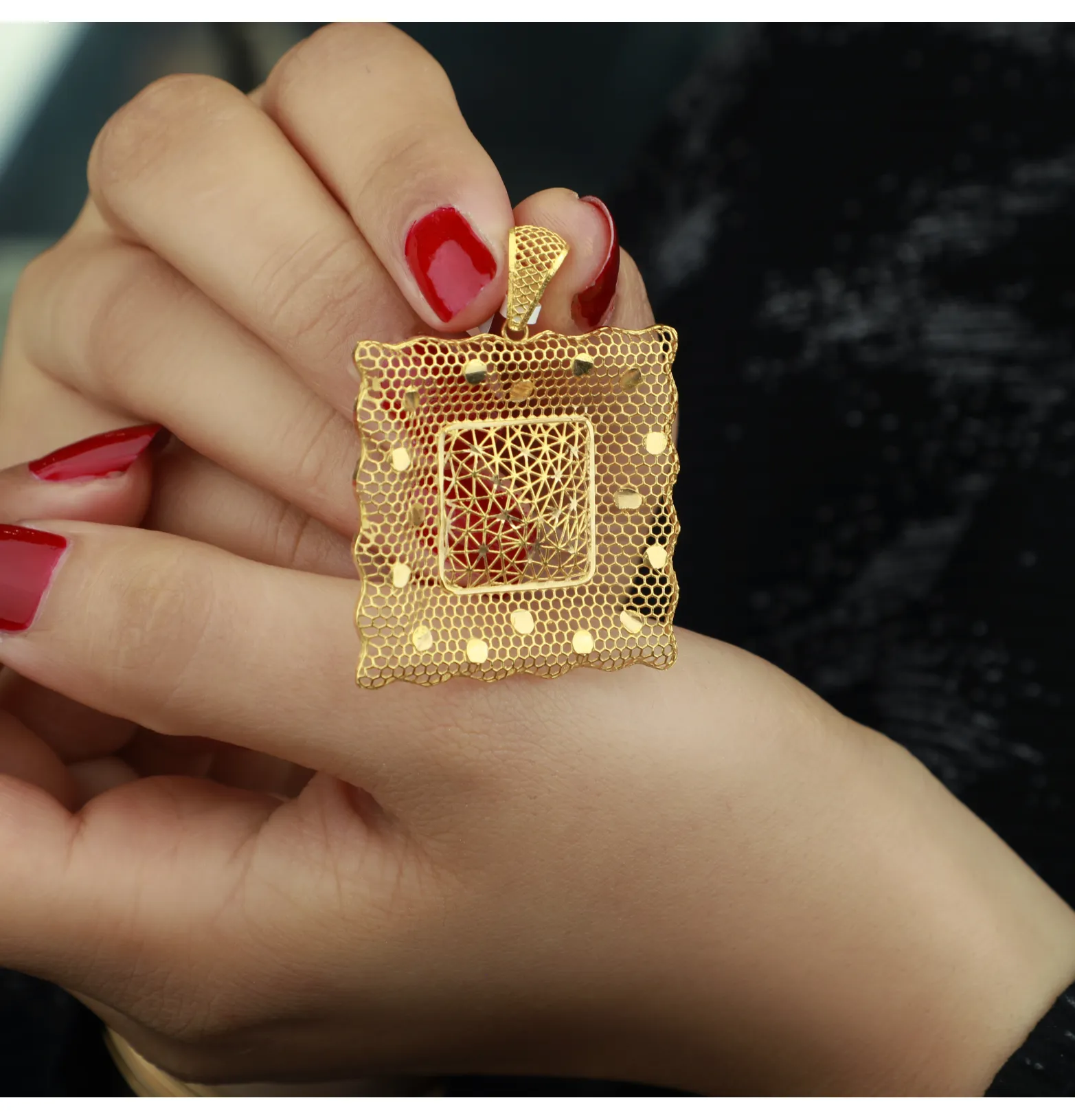 Heart-shaped pendant, 21 karat gold, Turkish made