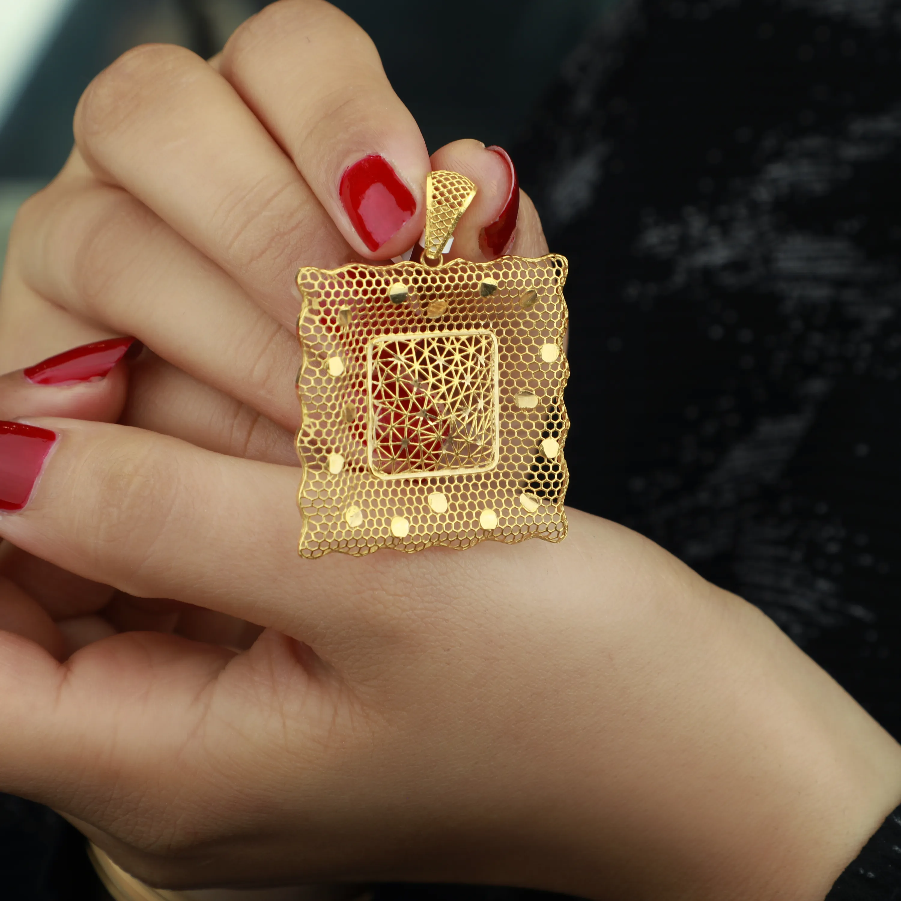 Heart-shaped pendant, 21 karat gold, Turkish made