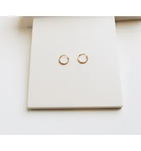 Children's round earrings, 21 karat gold, made in Singapore Children's round earrings, 21 karat gold, made in Singapore