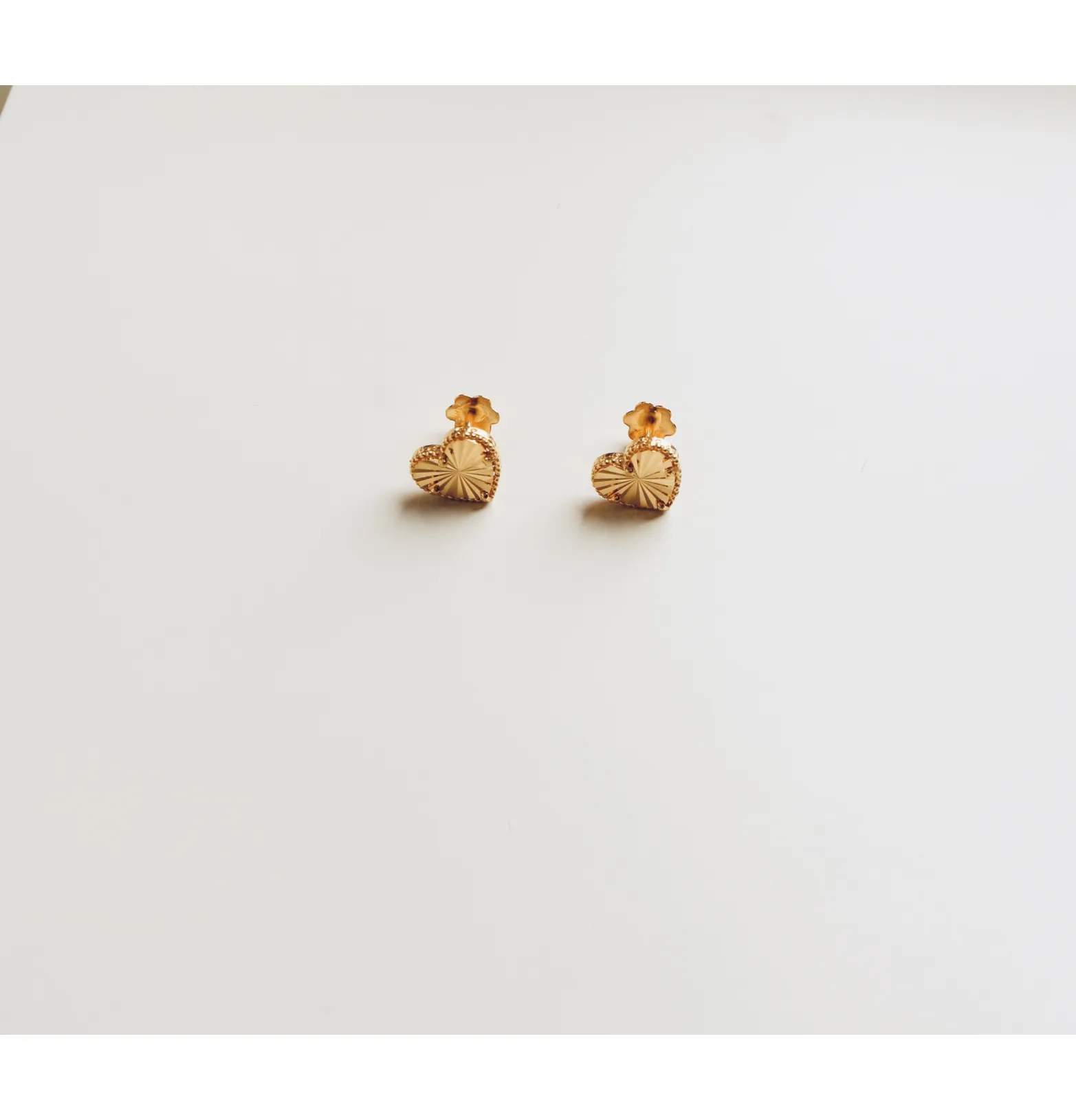 Children's net earrings, 21 karat gold, made in Singapore