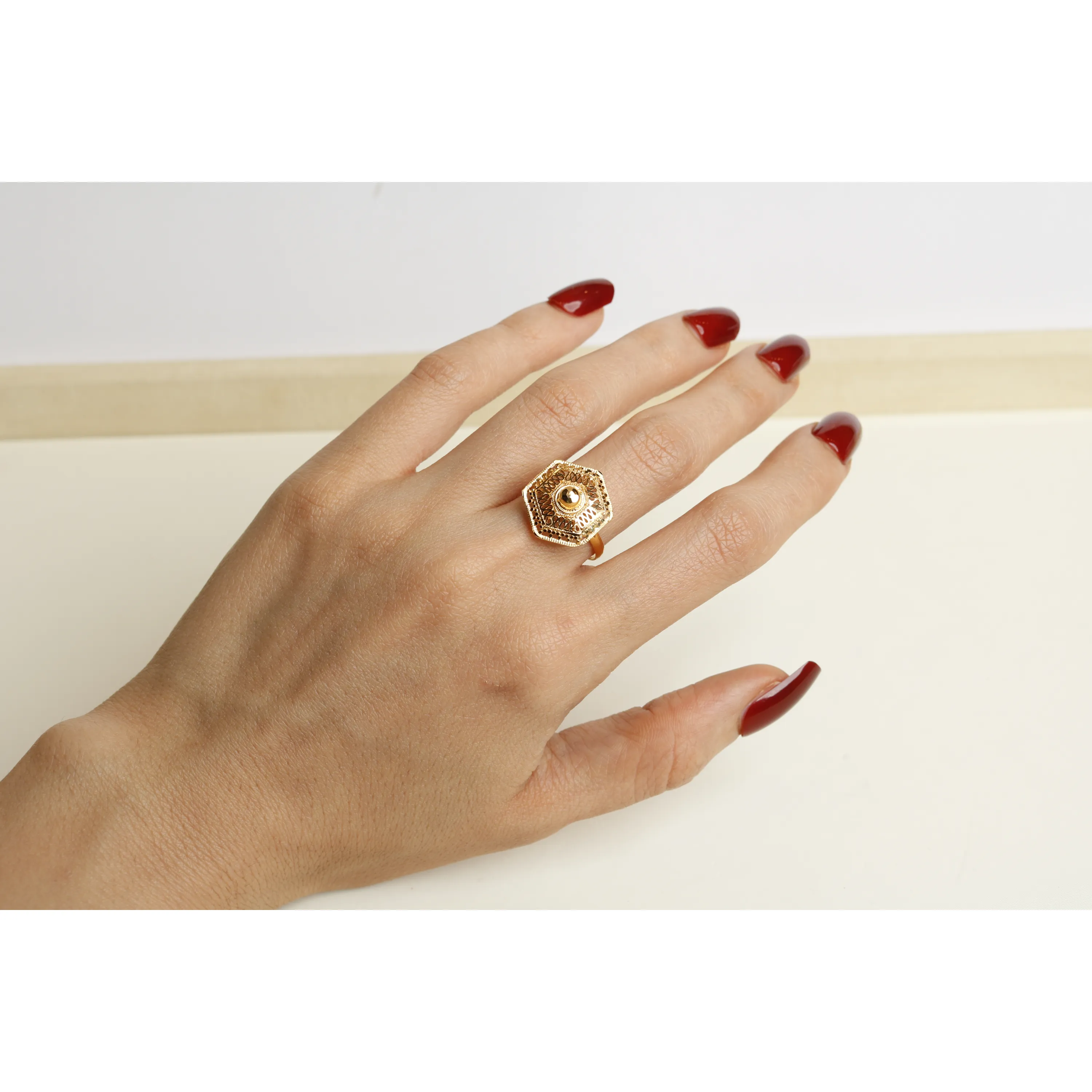 21-karat gold ring, Omani made