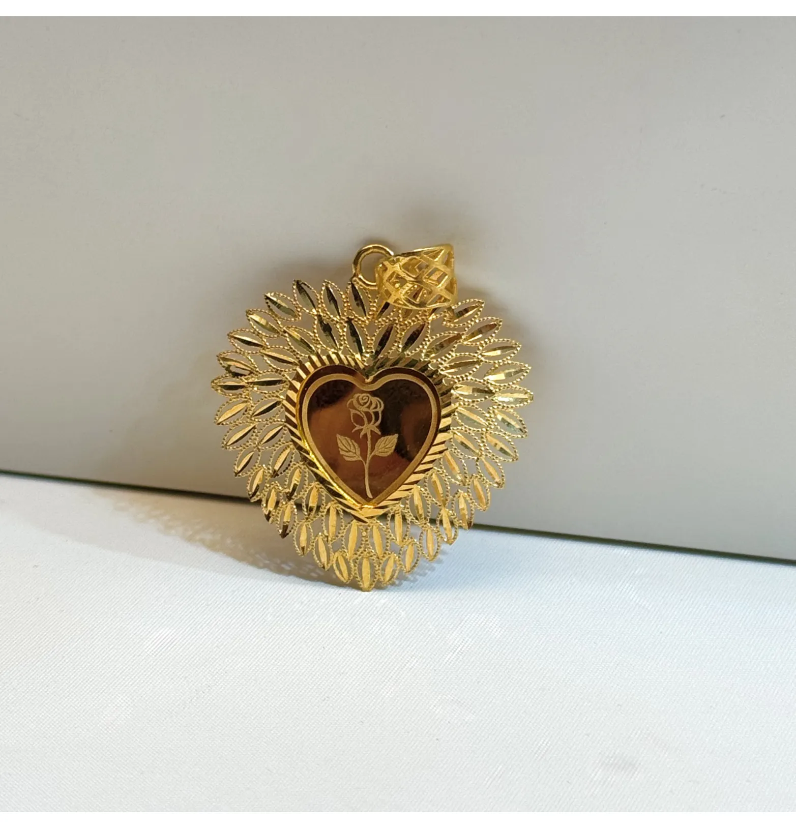 21 karat gold pendant heart, made in Turkey