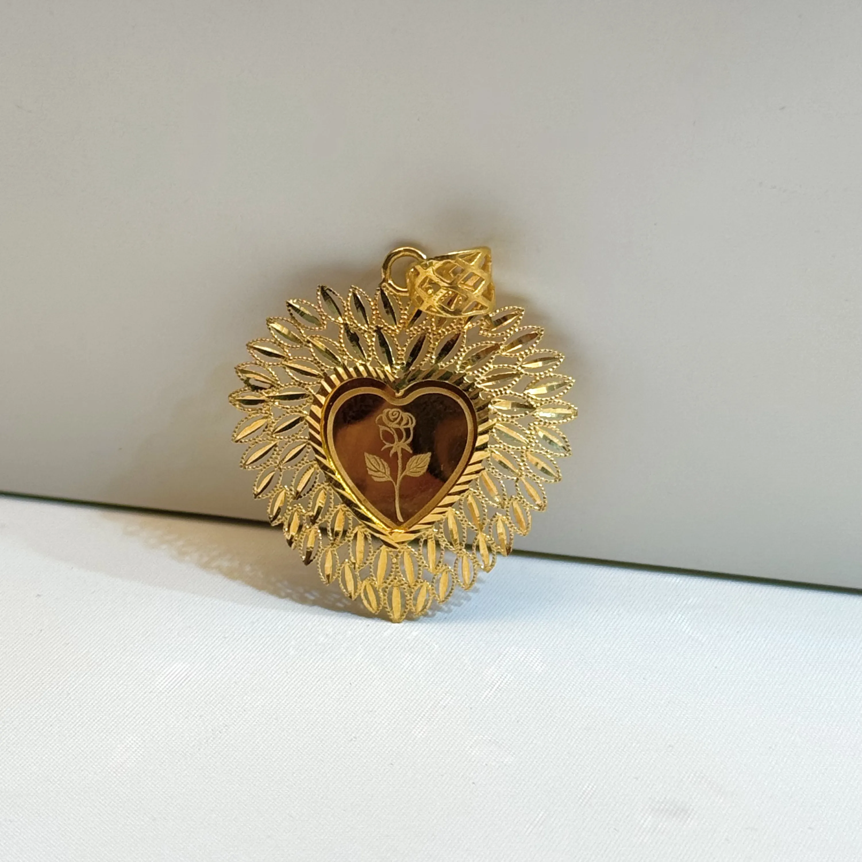 21 karat gold pendant heart, made in Turkey