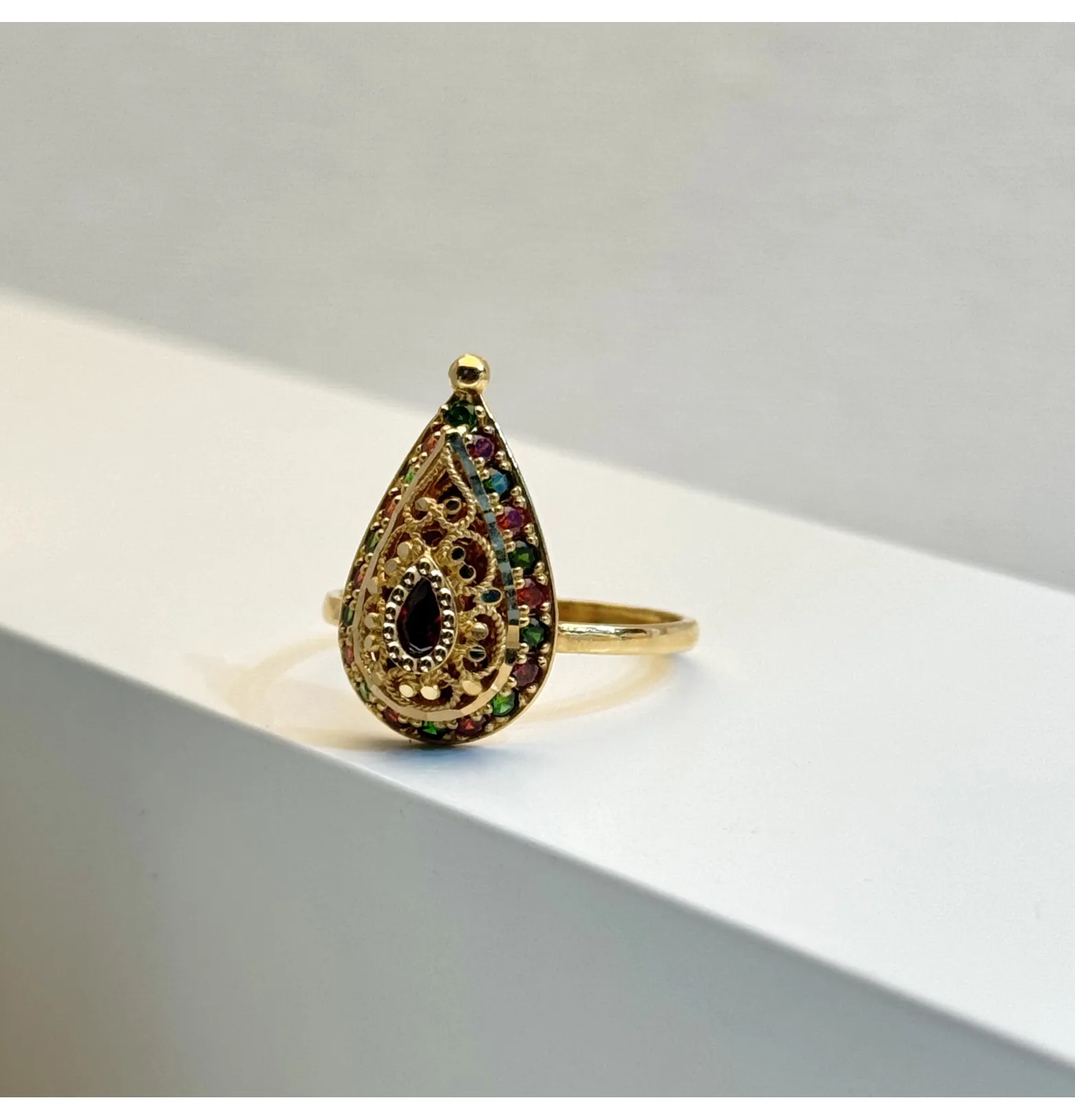 21-karat gold ring, Bahraini-made