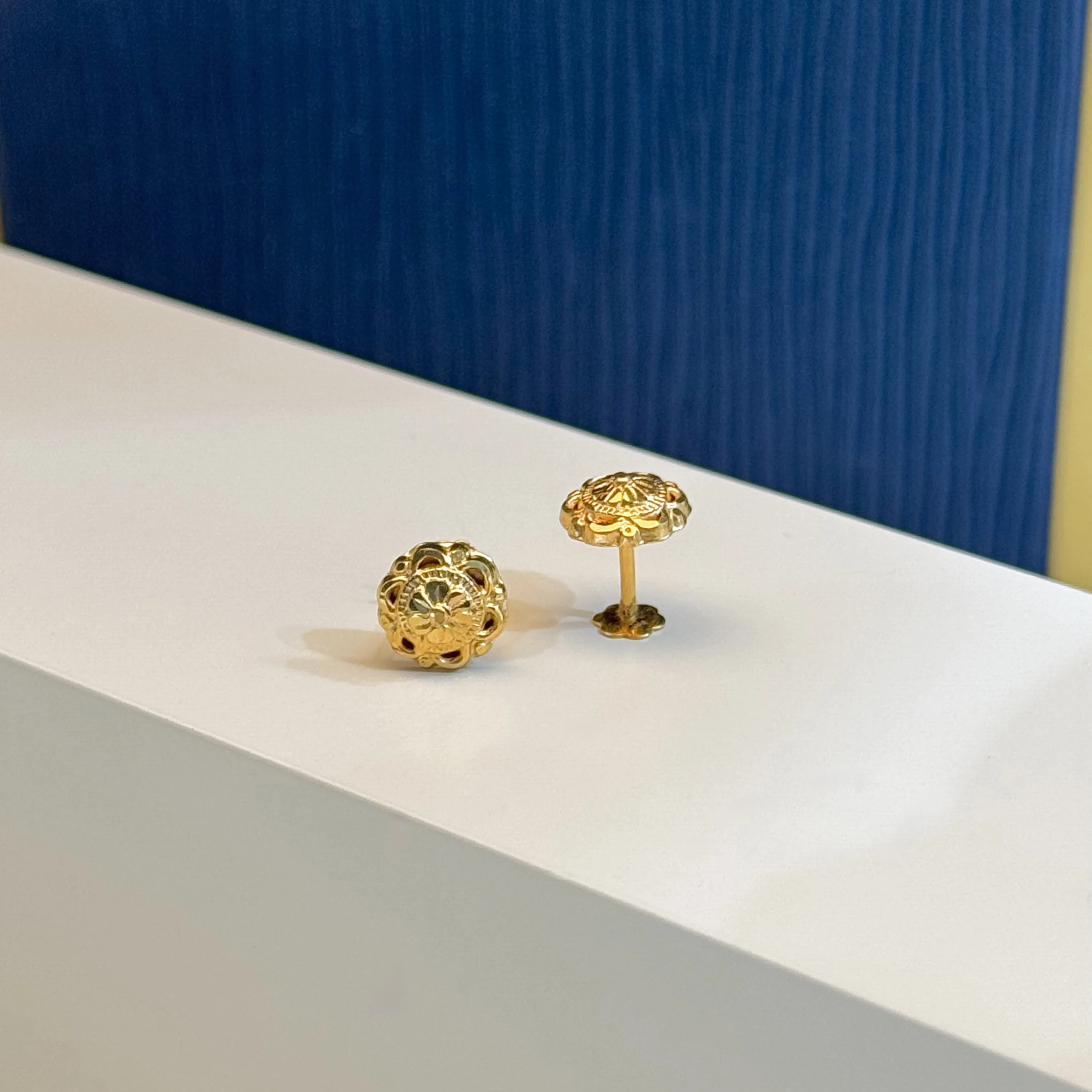 21-karat gold ring for children, Omani-made