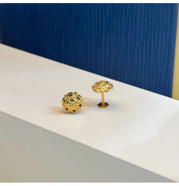 21-karat gold ring for children, Omani-made