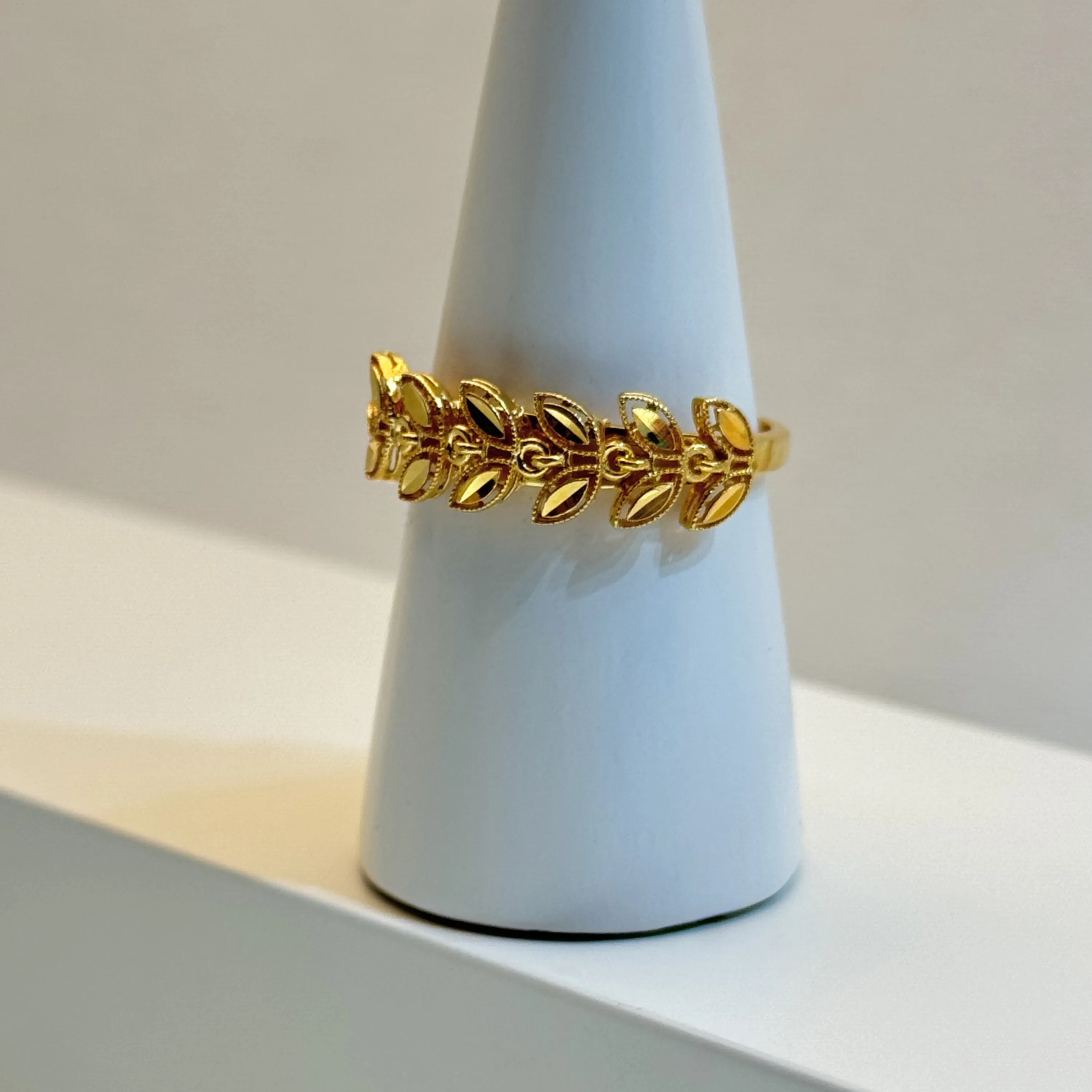 21-karat gold ring, Saudi-made