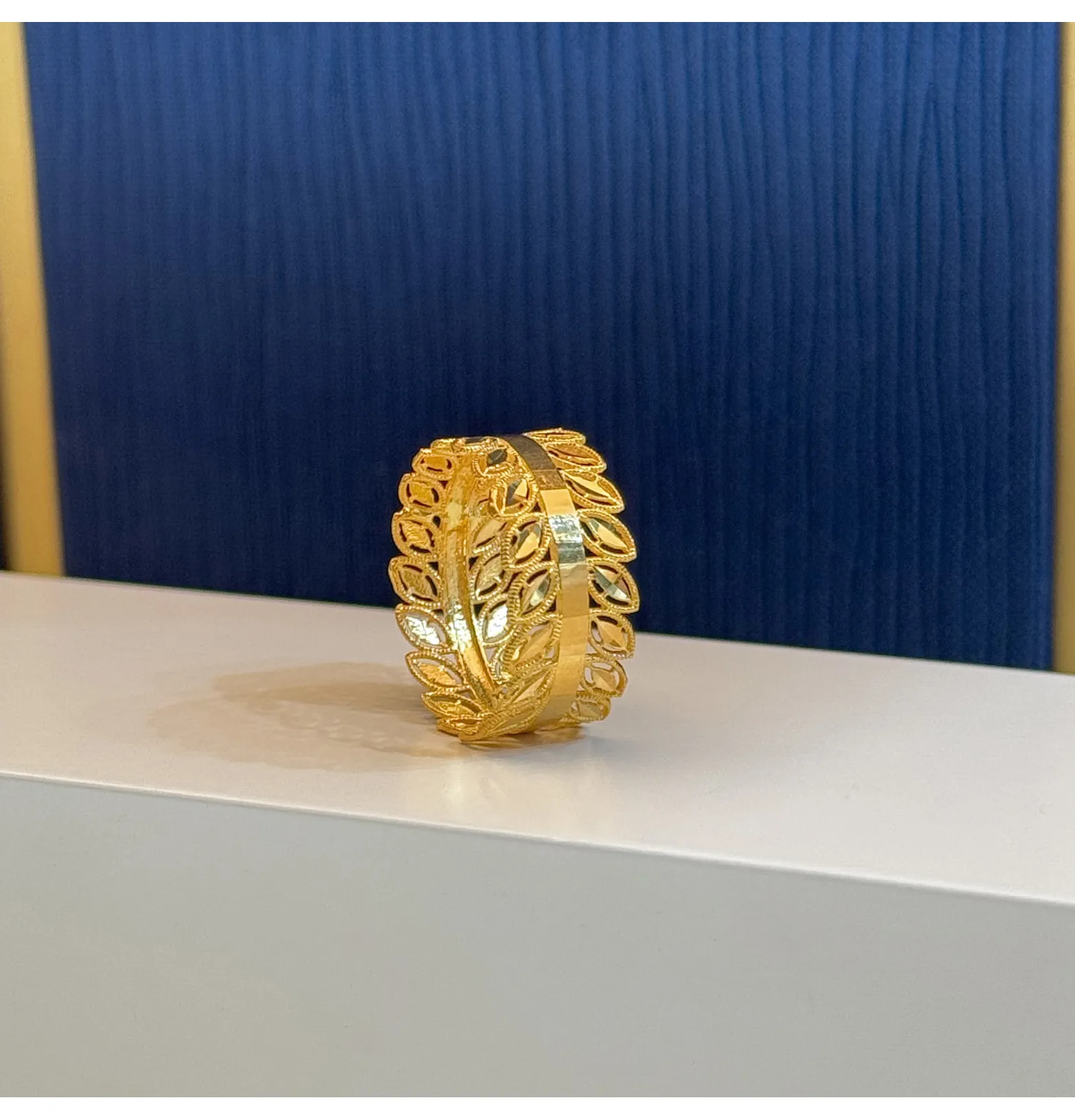 21-karat gold ring, made in the UAE