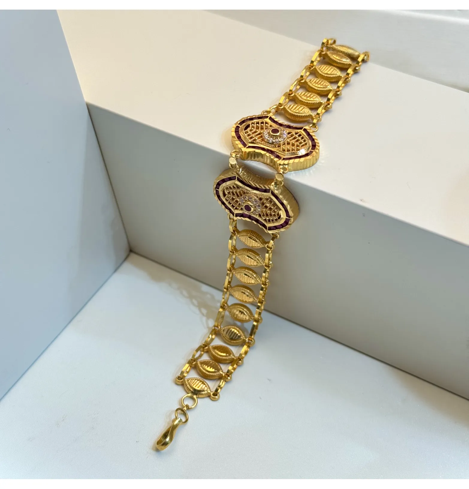 21-karat gold bracelet, Bahraini-made