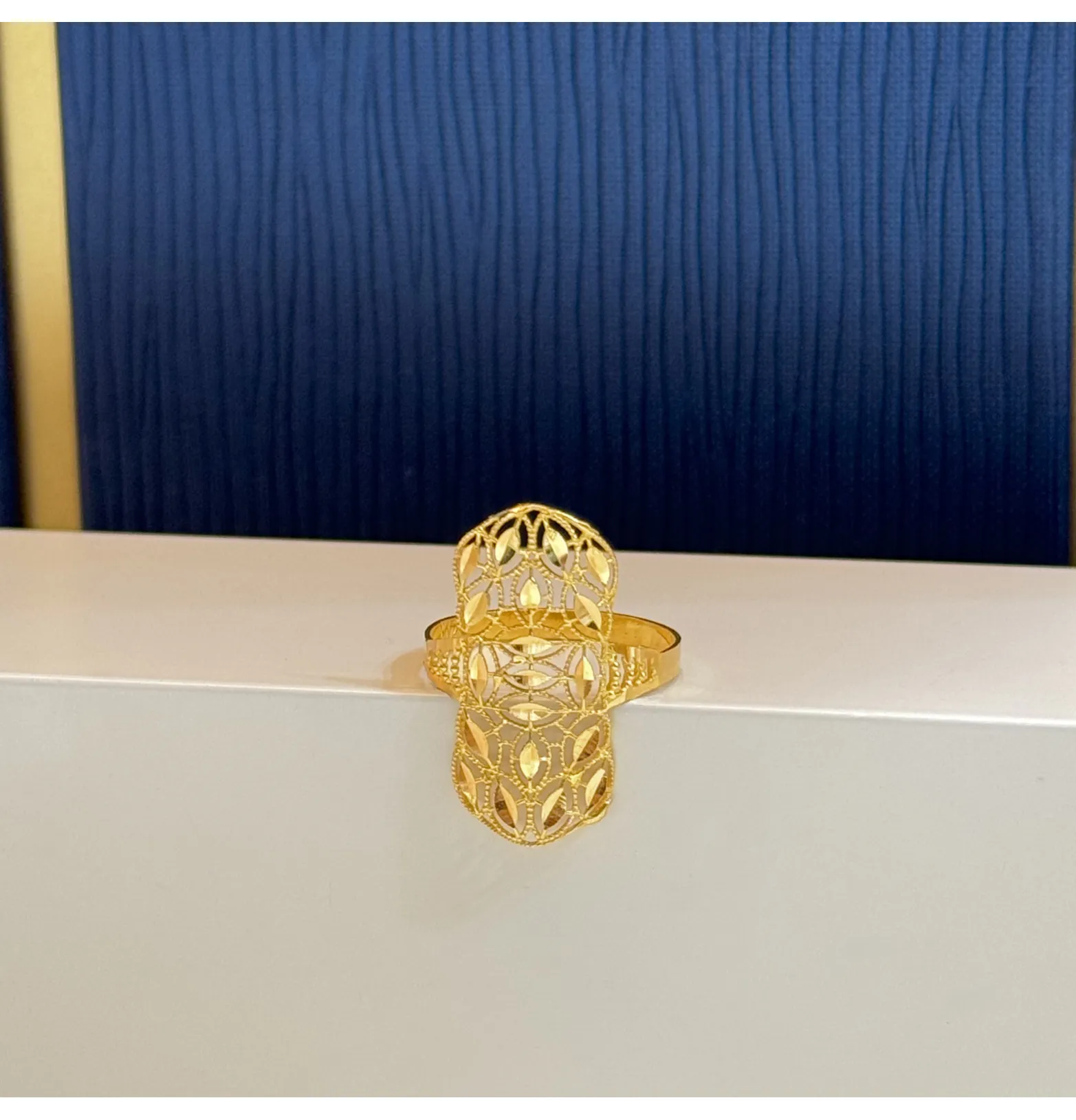 21-karat gold ring, Emirati-made