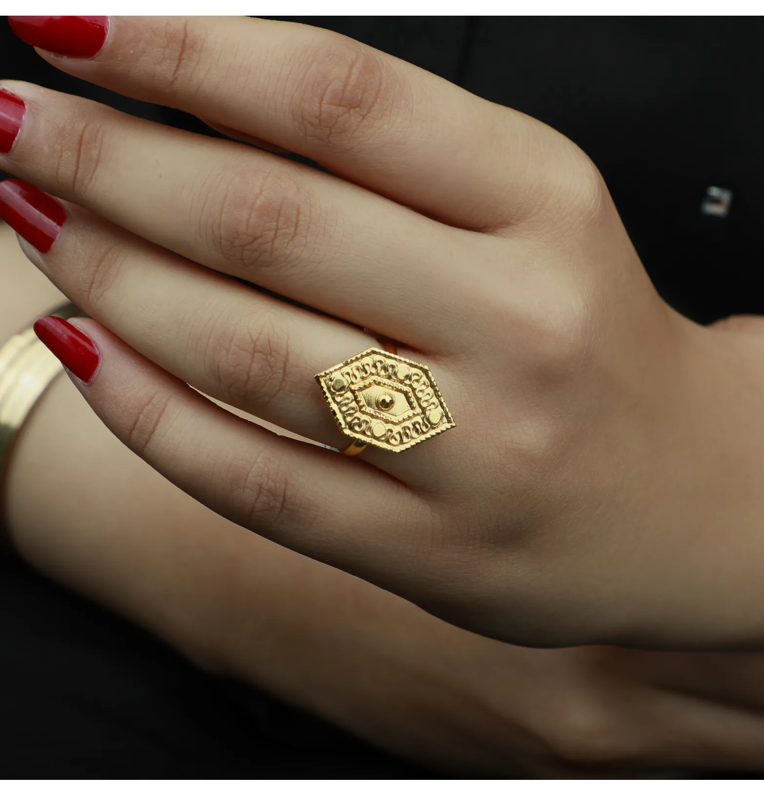 21-karat gold ring, Omani made 21-karat gold ring, Omani made