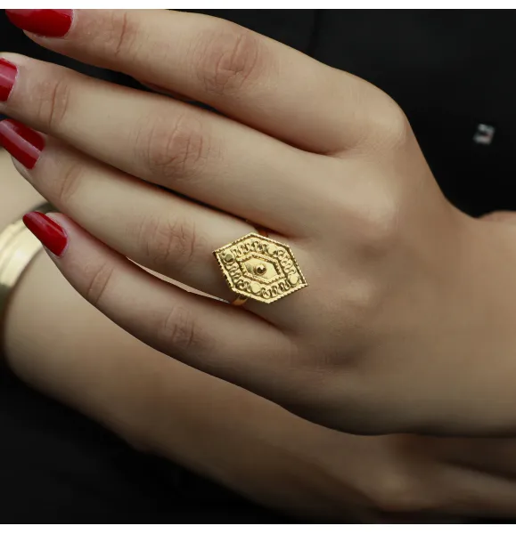 21-karat gold ring, Omani made