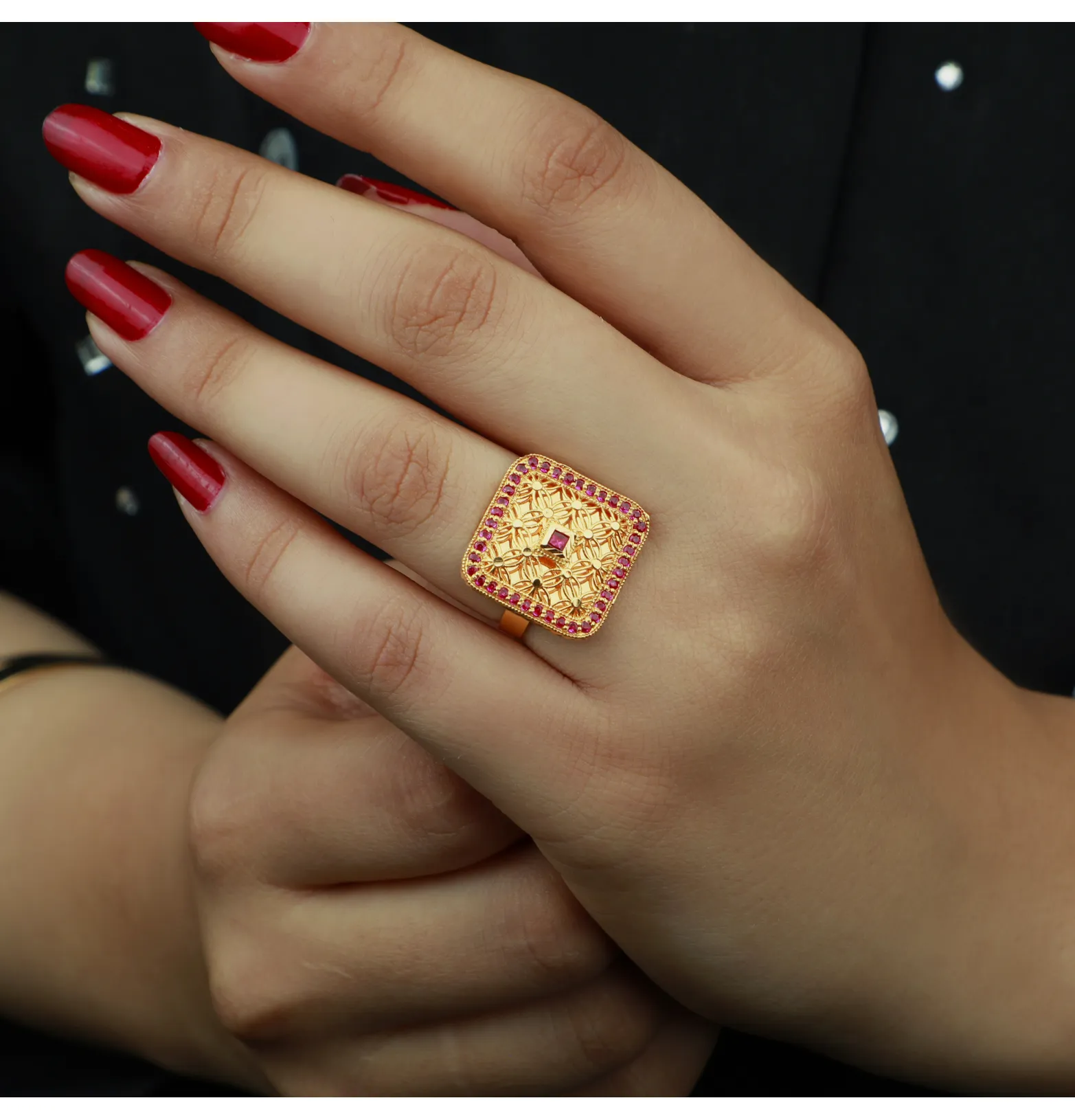 21-karat gold ring, Bahraini made