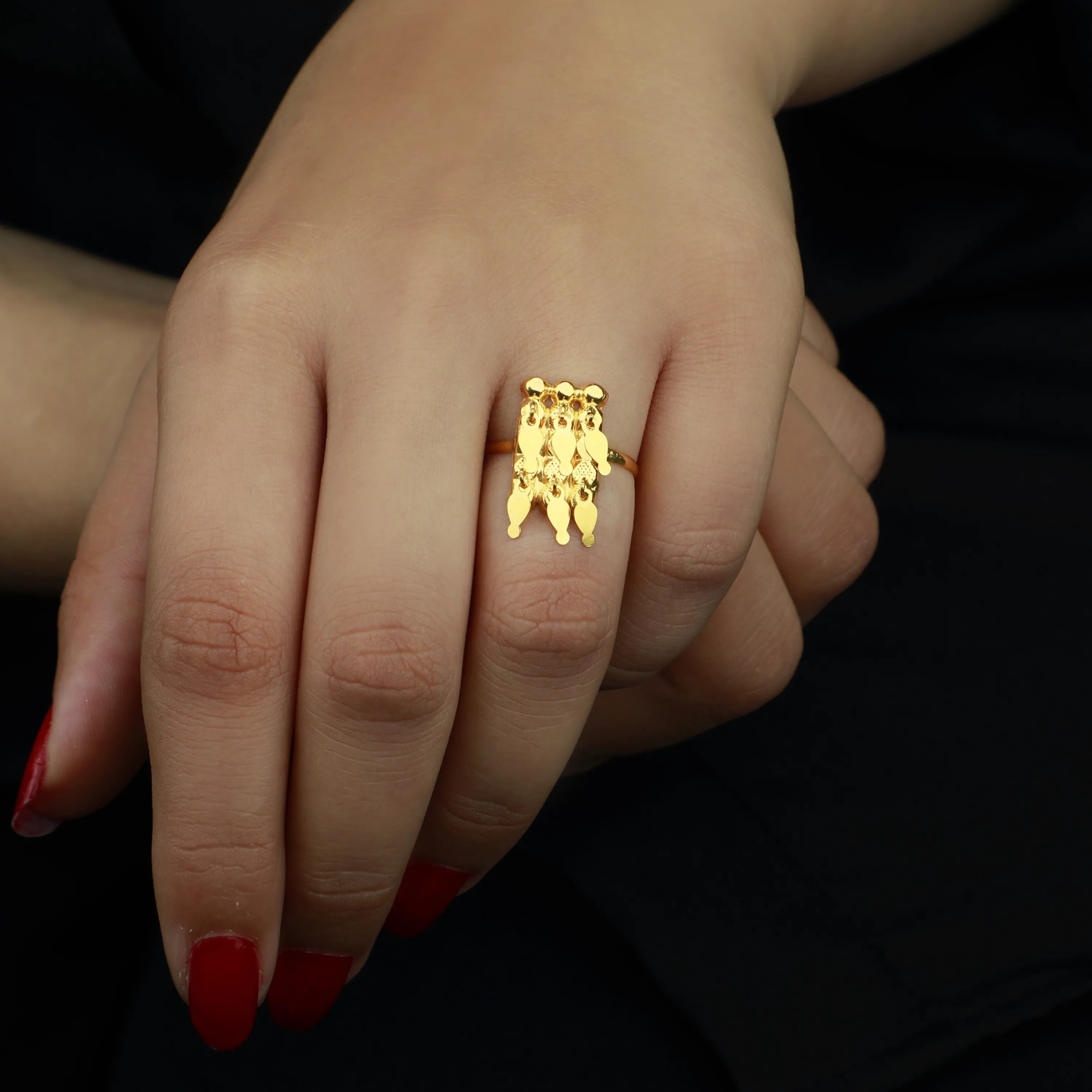 21-karat gold ring, Omani made