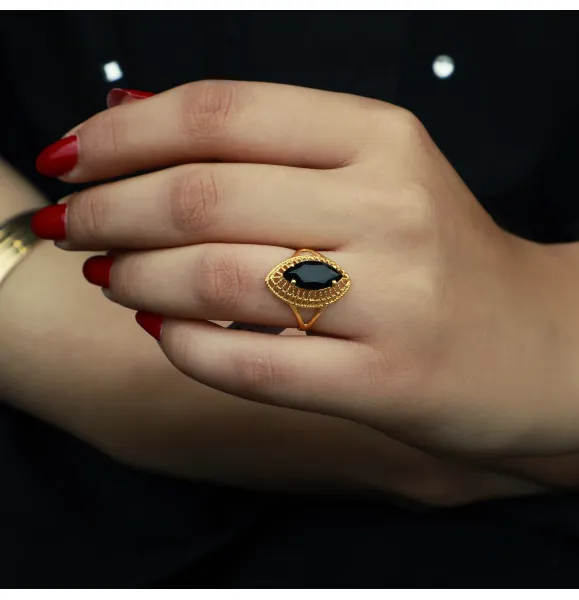 21-karat gold ring, made in the UAE