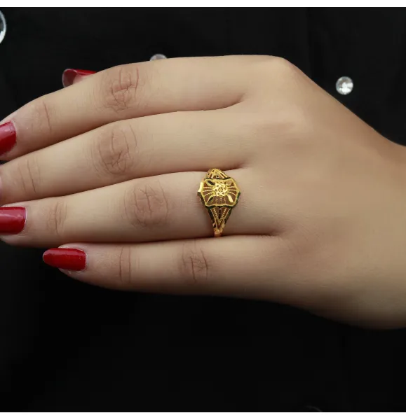 21-karat gold ring, Omani made