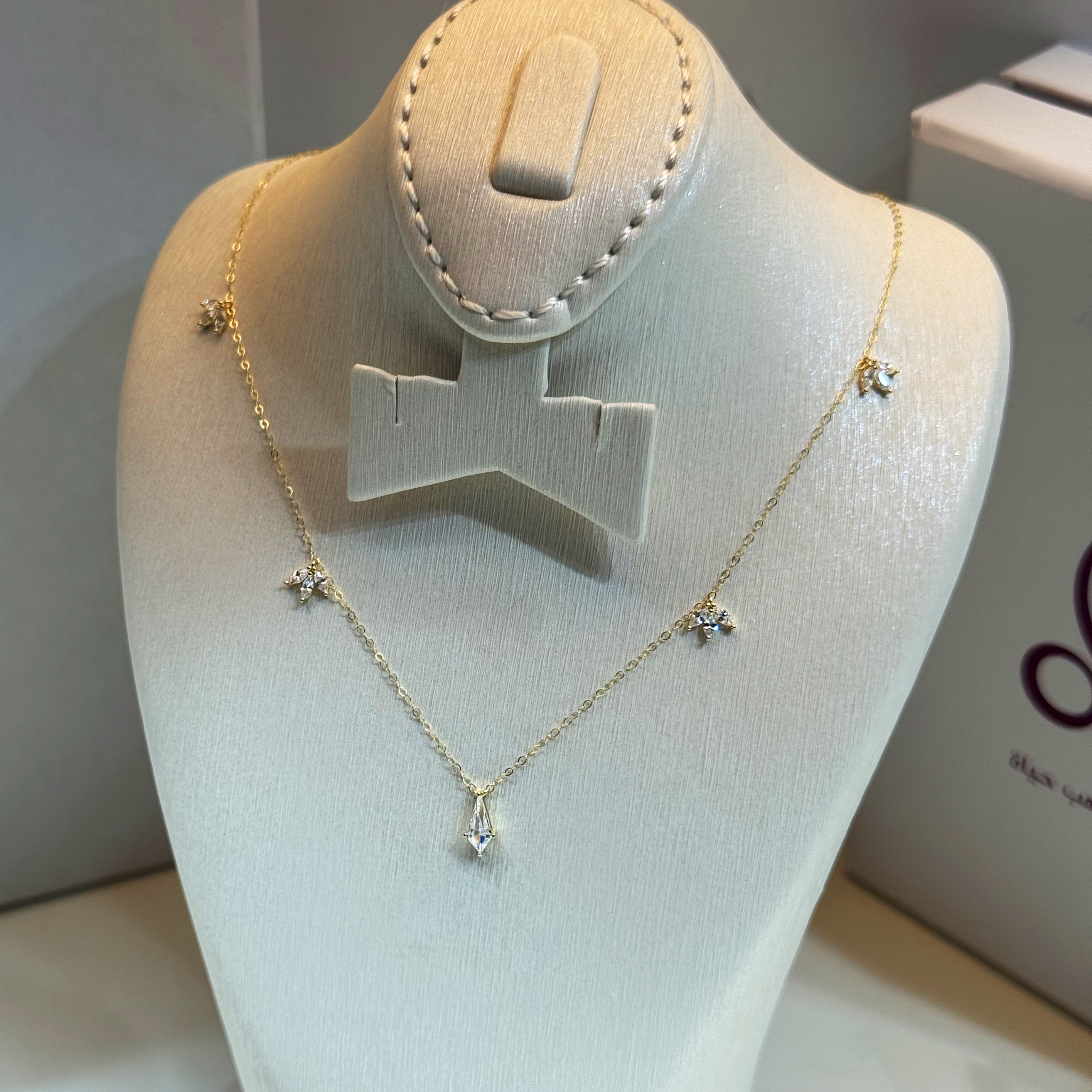 18 karat gold choker, made in Turkey - (H-1074)