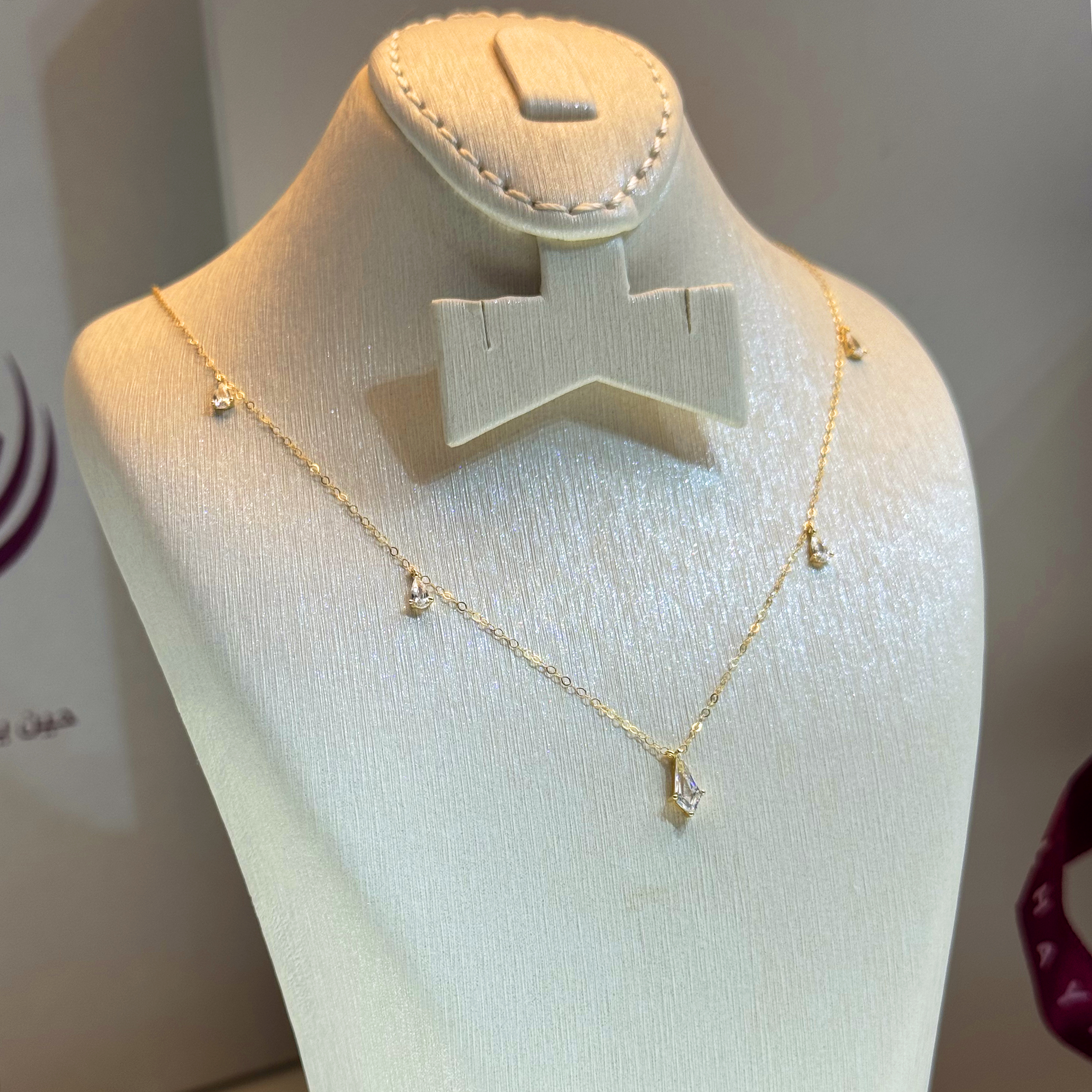 18 karat gold choker, made in Turkey - (H-1090)