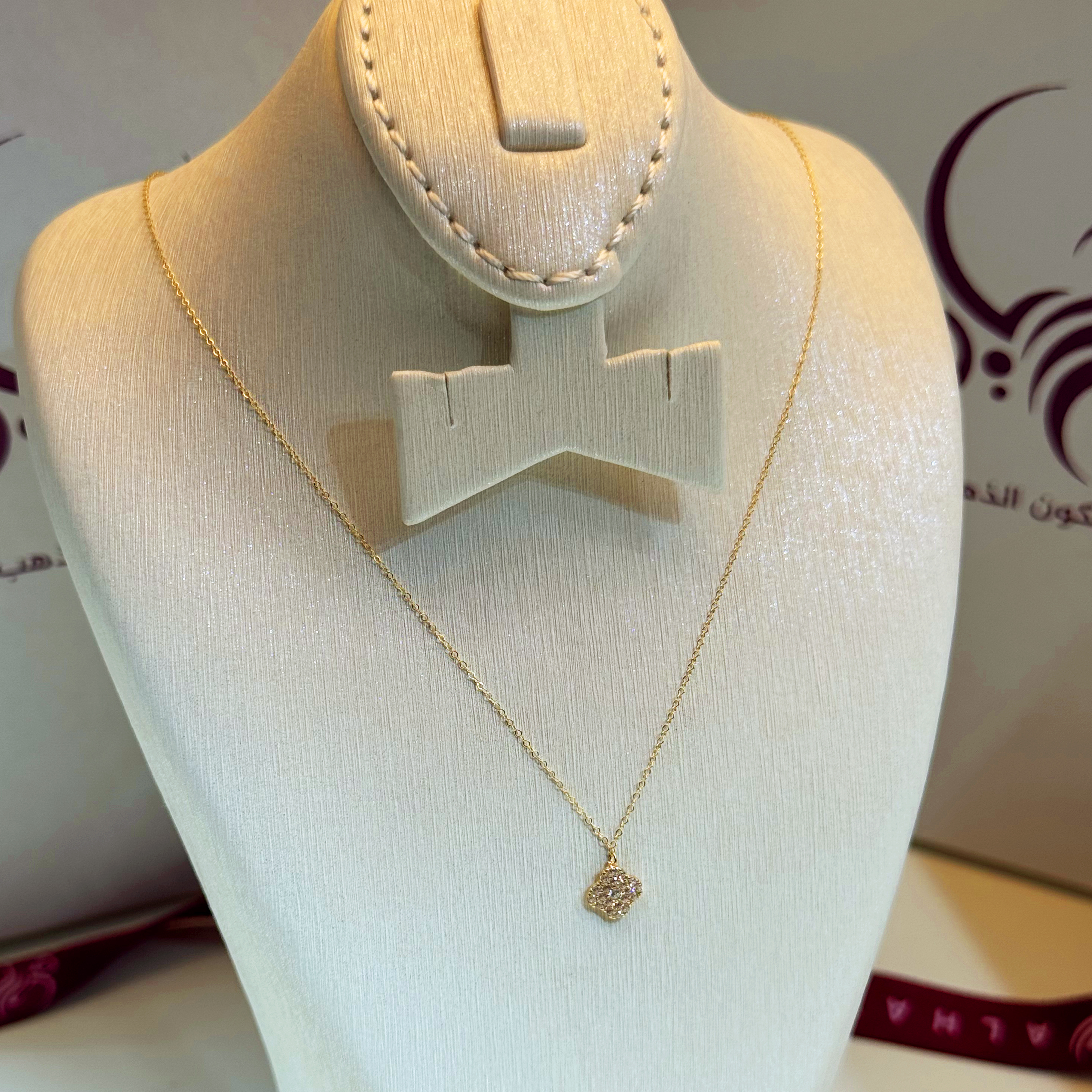 18 karat gold choker, made in Turkey - (H-1153)