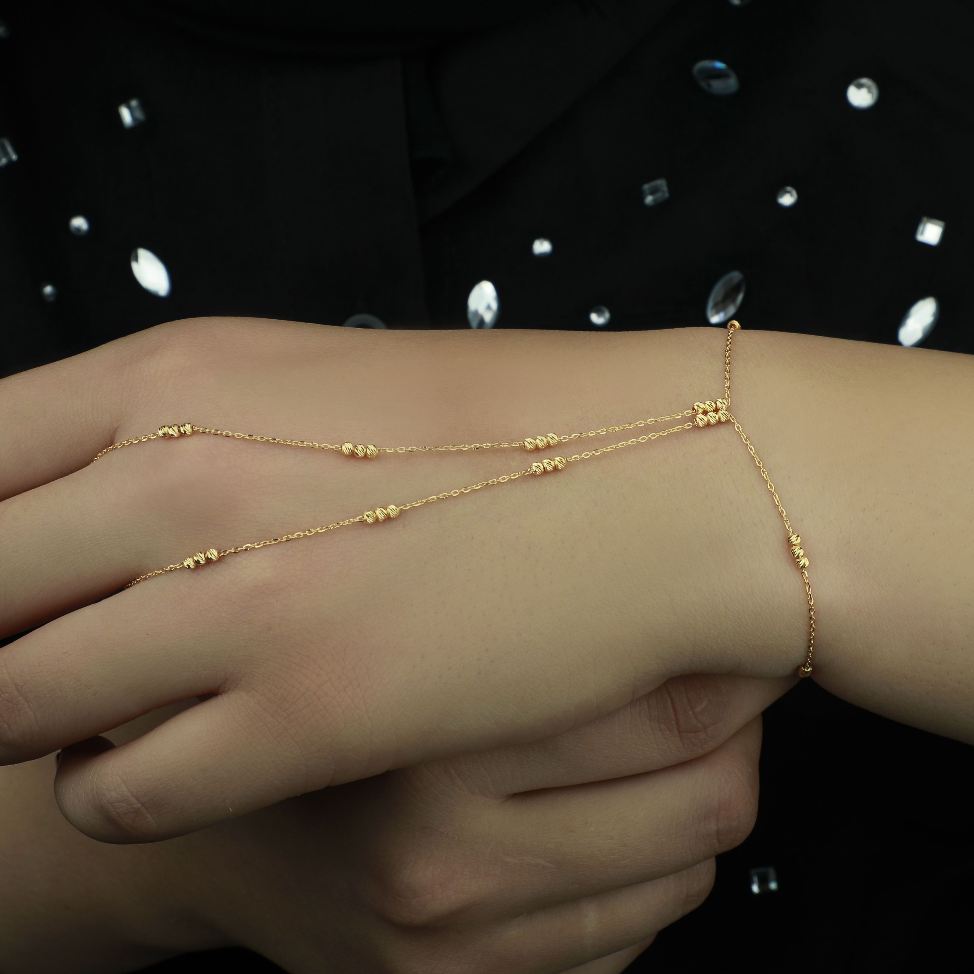 21-karat gold hand, Turkish made - (H-1357) 21-karat gold hand, Turkish made - (H-1357)