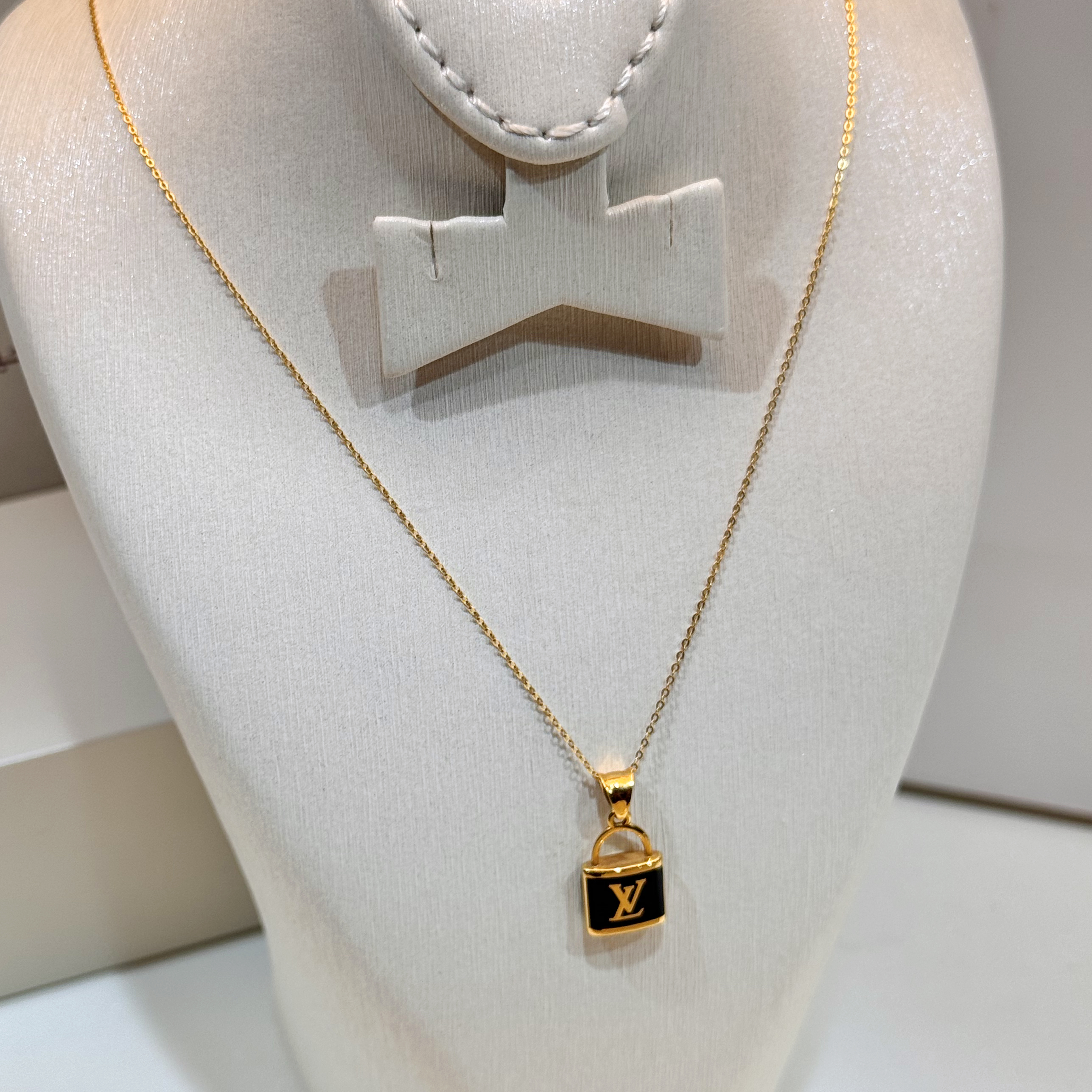 21-karat gold choker, Turkish made - (H-1410)