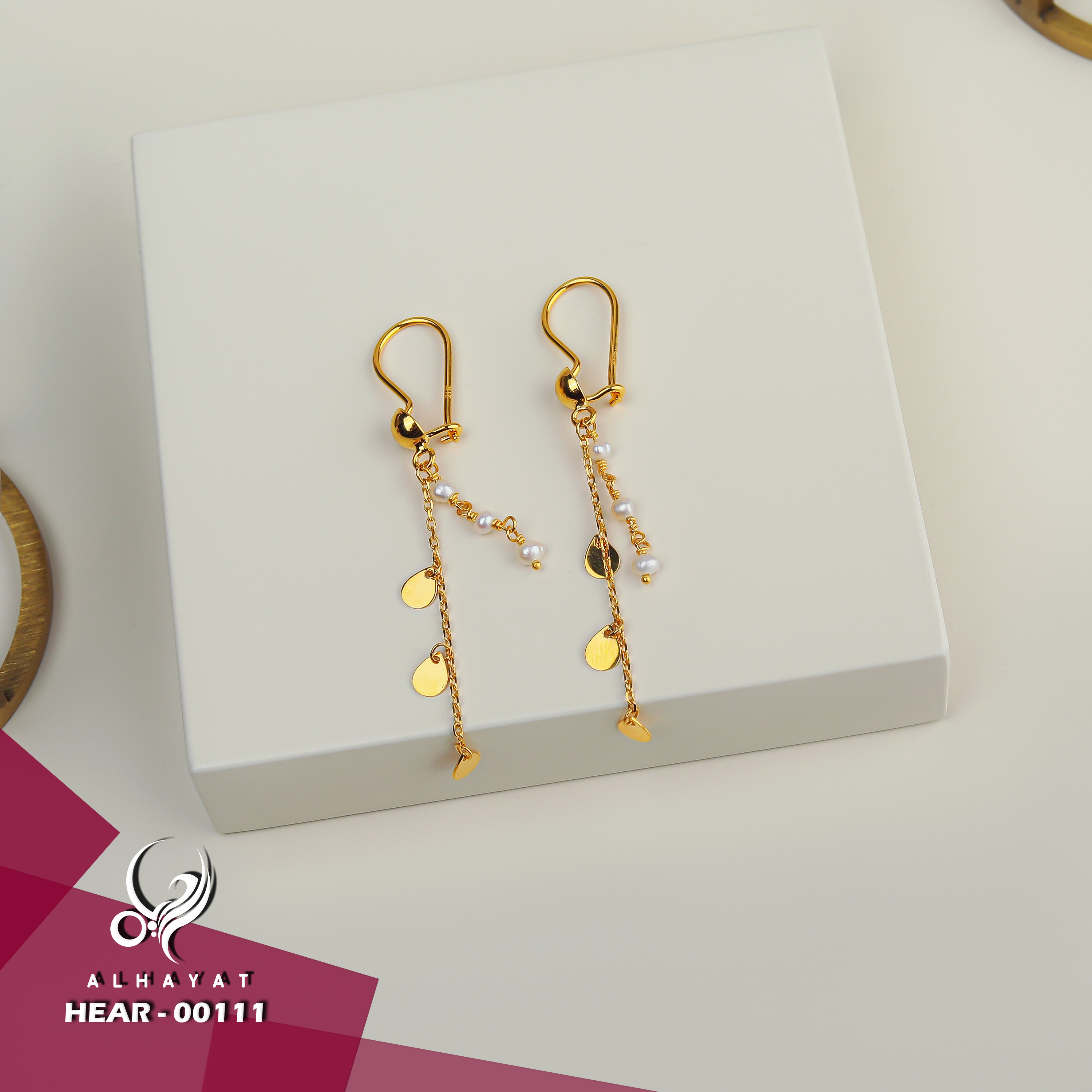 21 karat gold pendant earrings, made in Turkey - (H-0175) 21 karat gold pendant earrings, made in Turkey - (H-0175)