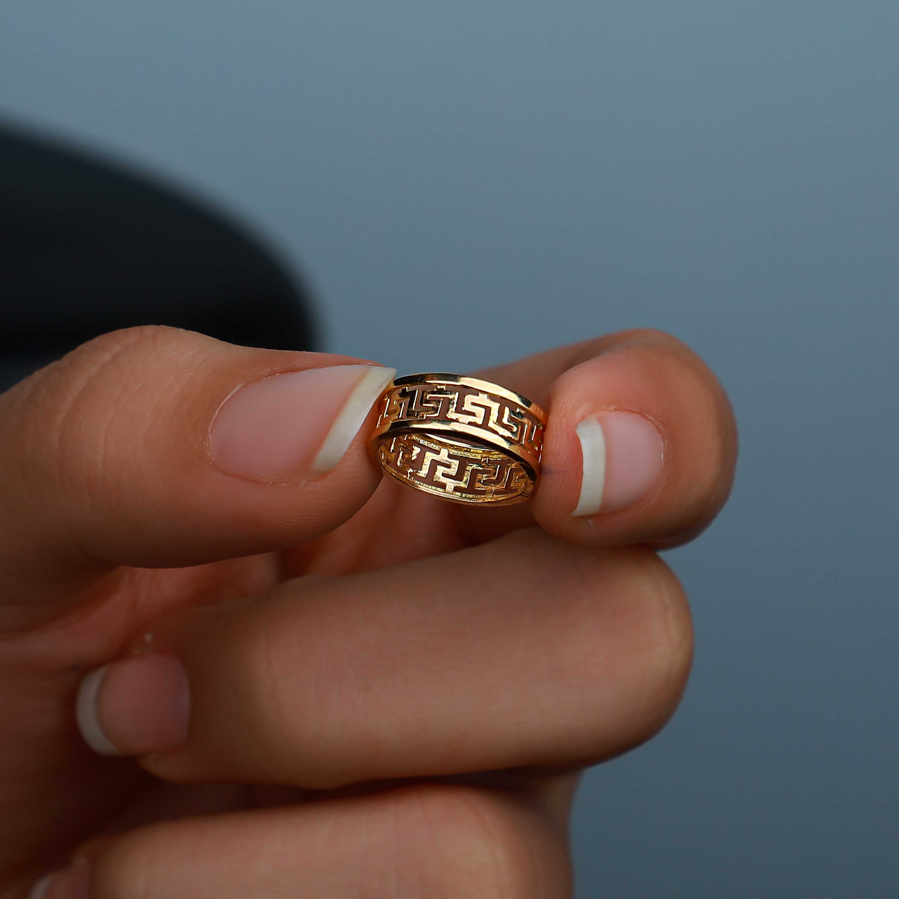 18k gold heart pendant, made in Turkey - (H-0197)