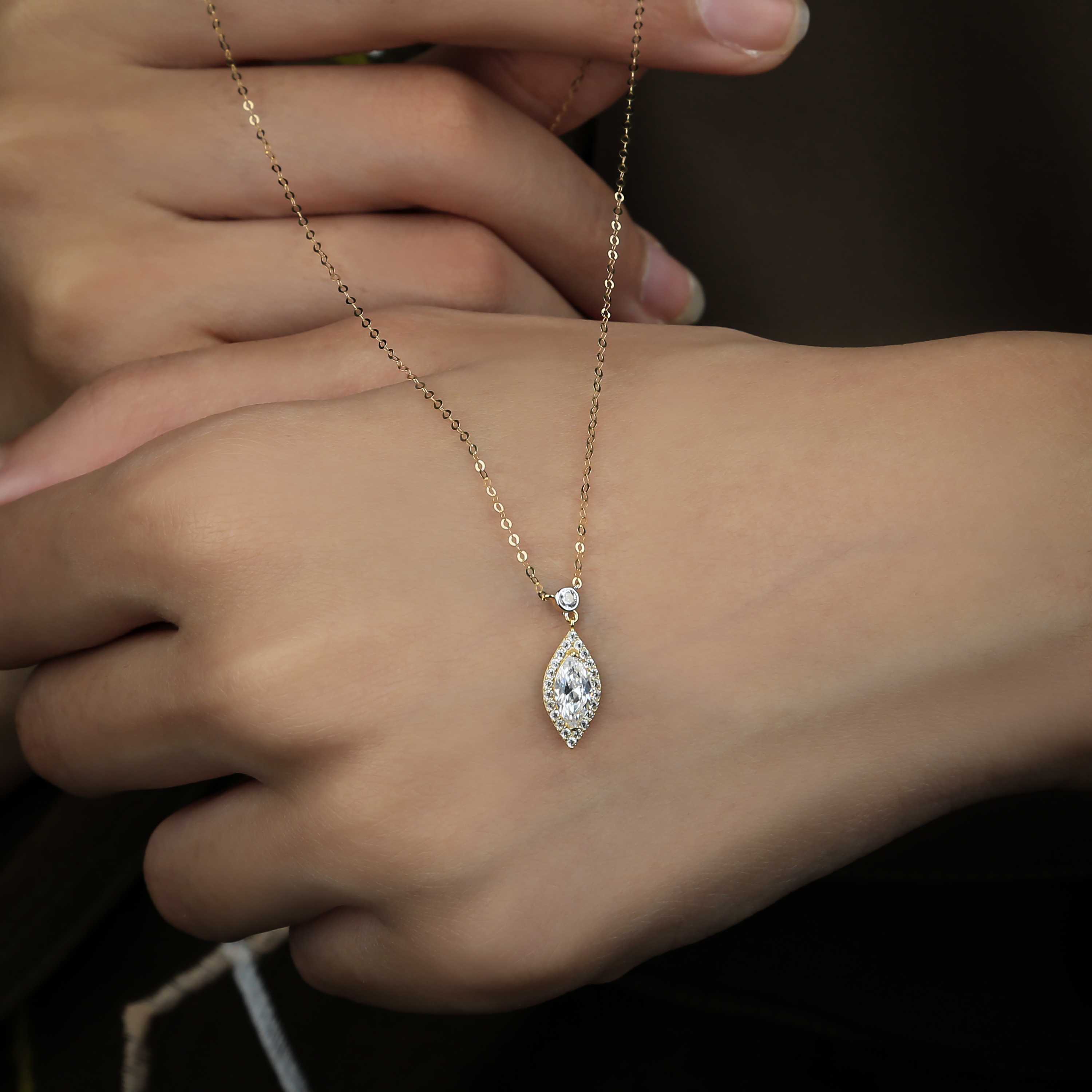 18 karat gold choker, made in Turkey - (H-0421)