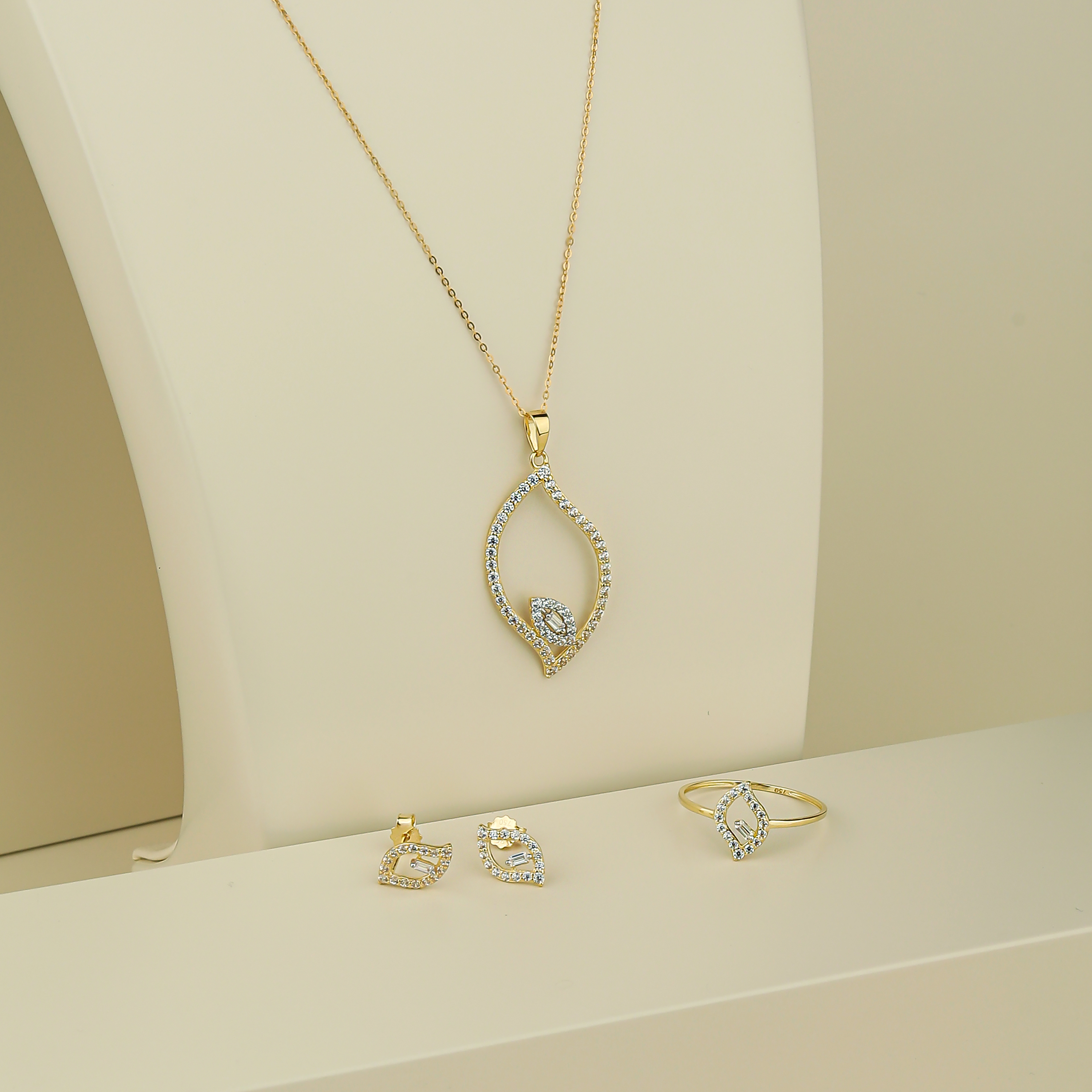 18 karat gold set, Turkish made - (H-0454)