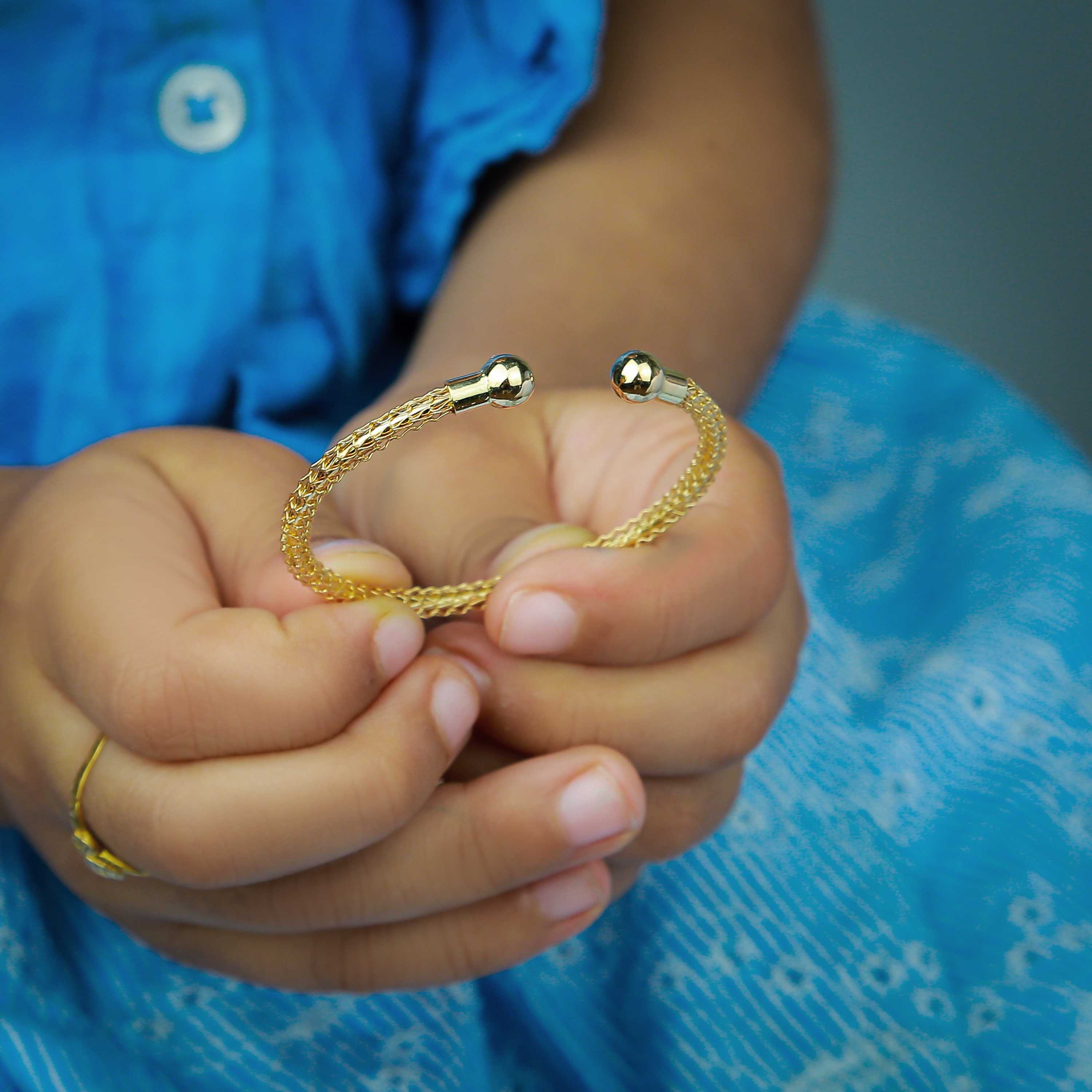 18 karat gold bracelet, made in Turkey for kids - (H-0465)