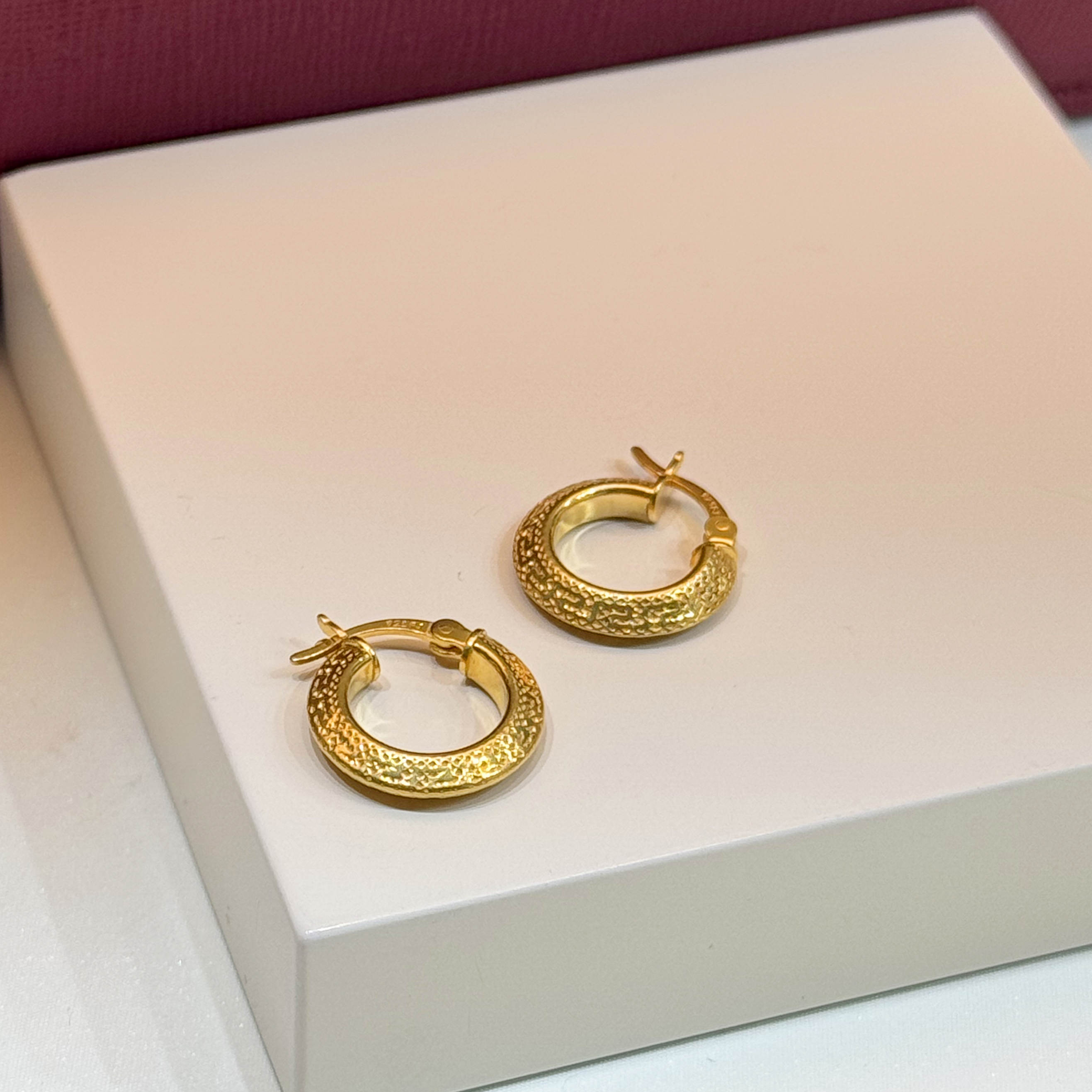 925 sterling silver plated earring hoop - (J-0001)