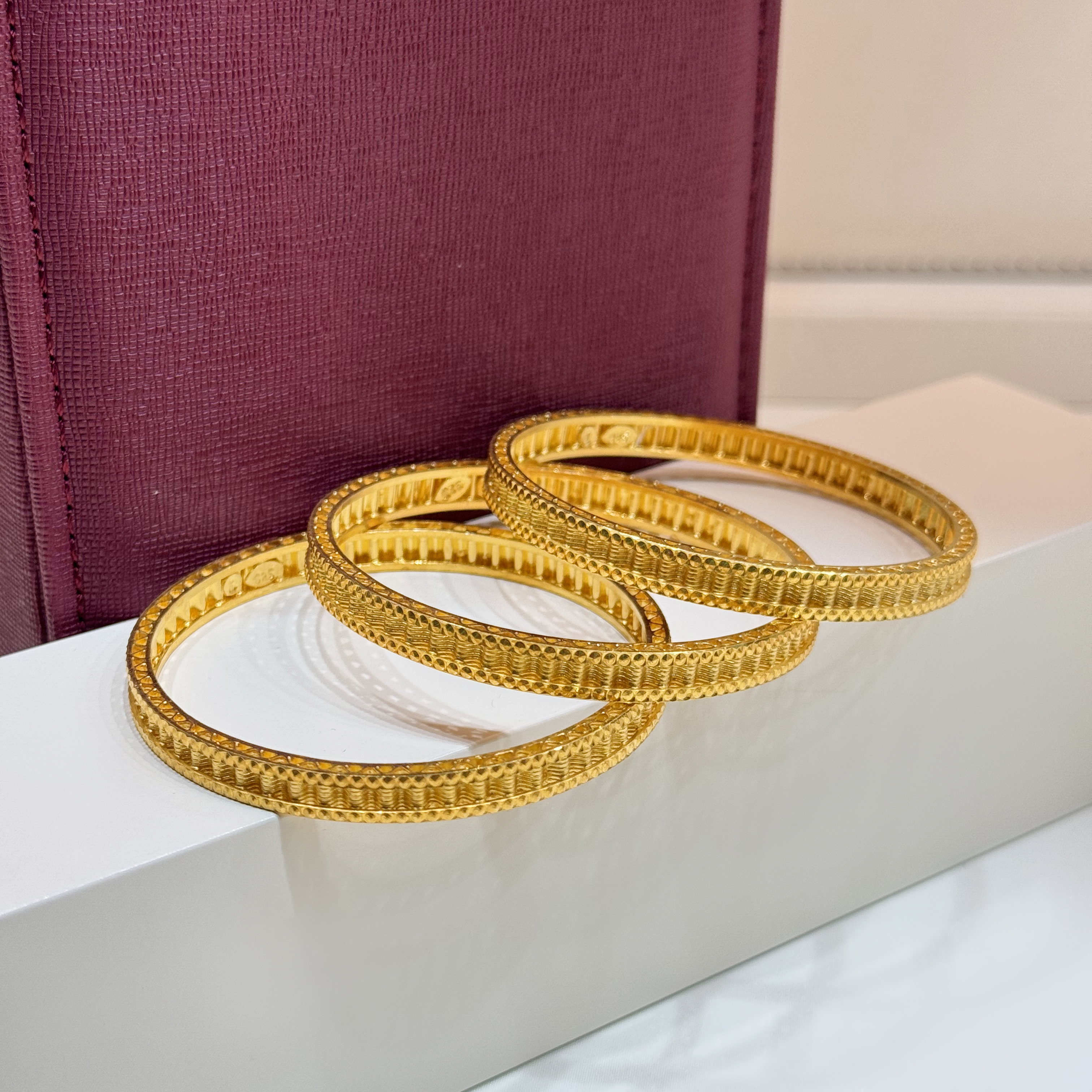 925 sterling silver plated bangle bracelet - (J-0011) 925 sterling silver plated bangle bracelet - (J-0011)