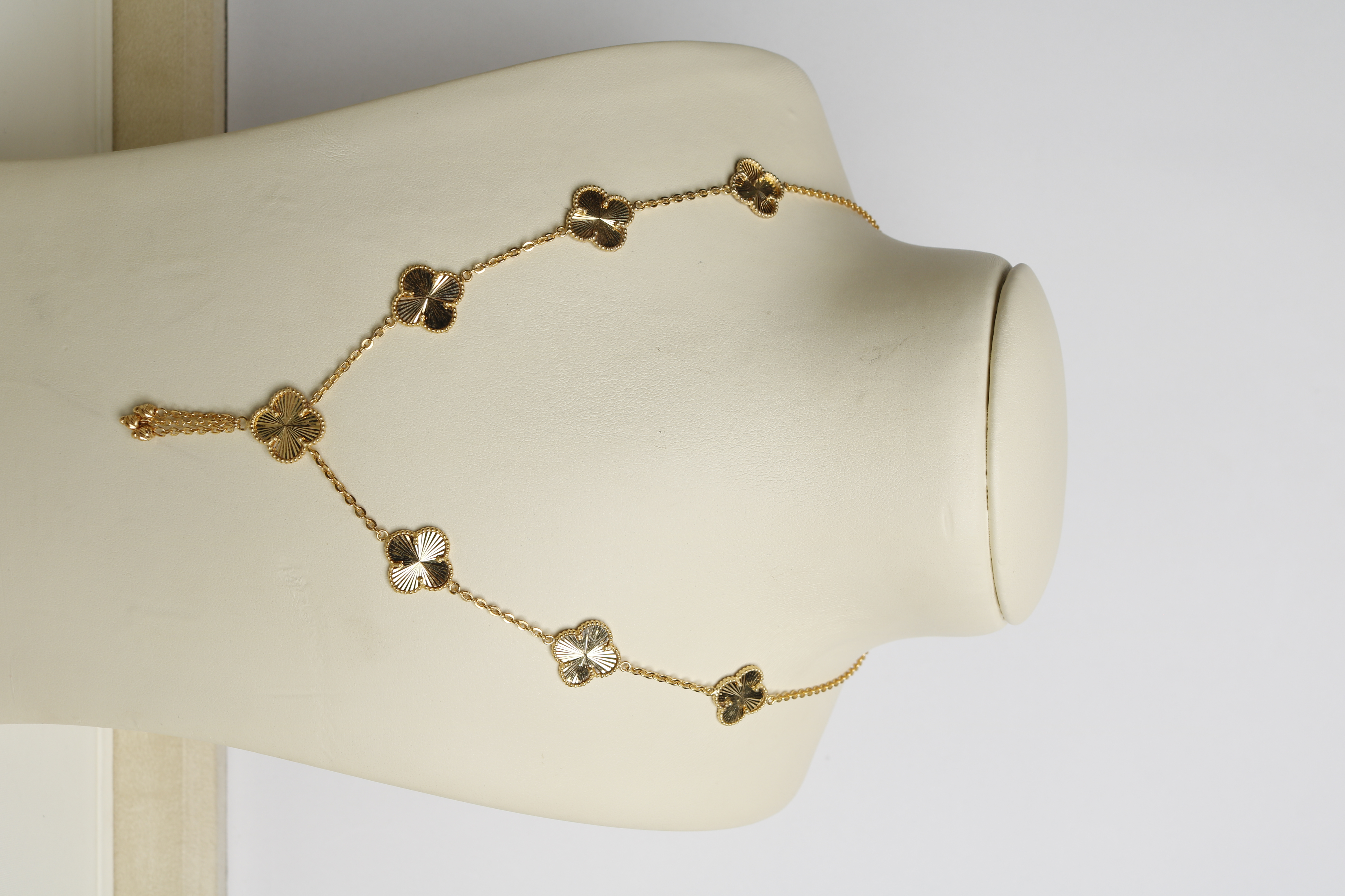 925 sterling silver plated choker, made in Singapore - (J-0333)