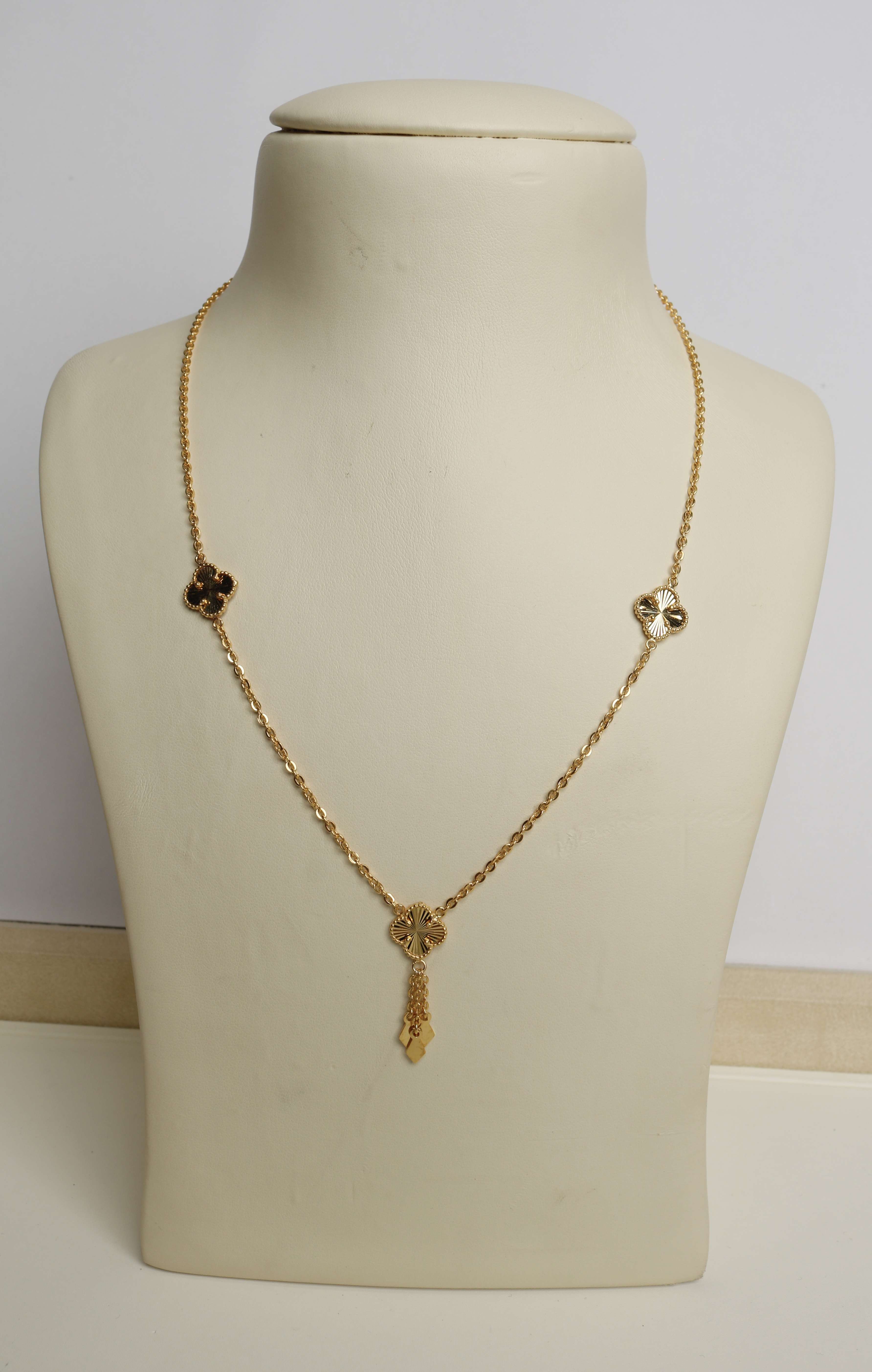 925 sterling silver plated choker, made in Singapore - (J-0350)